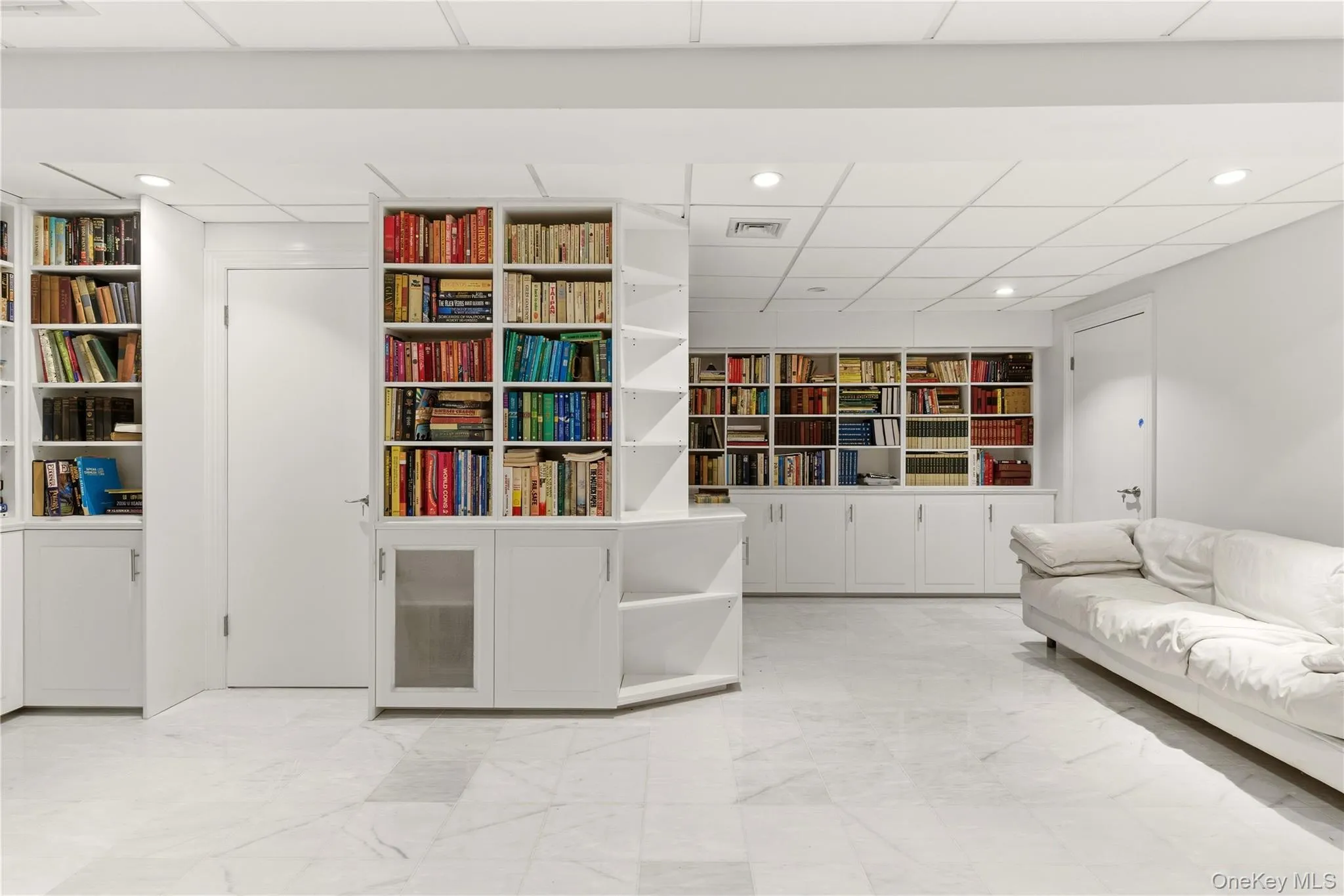 6 Deepwood Court, Oyster Bay, NY, 5 Bedrooms Bedrooms, 12 Rooms Rooms,4 BathroomsBathrooms,Residential,For Rent,Deepwood,0,KEY1005030 6 Deepwood Court, Oyster Bay, NY, 5 Bedrooms Bedrooms, 12 Rooms Rooms,4 BathroomsBathrooms,Residential,For Rent,Deepwood,0,KEY1005030