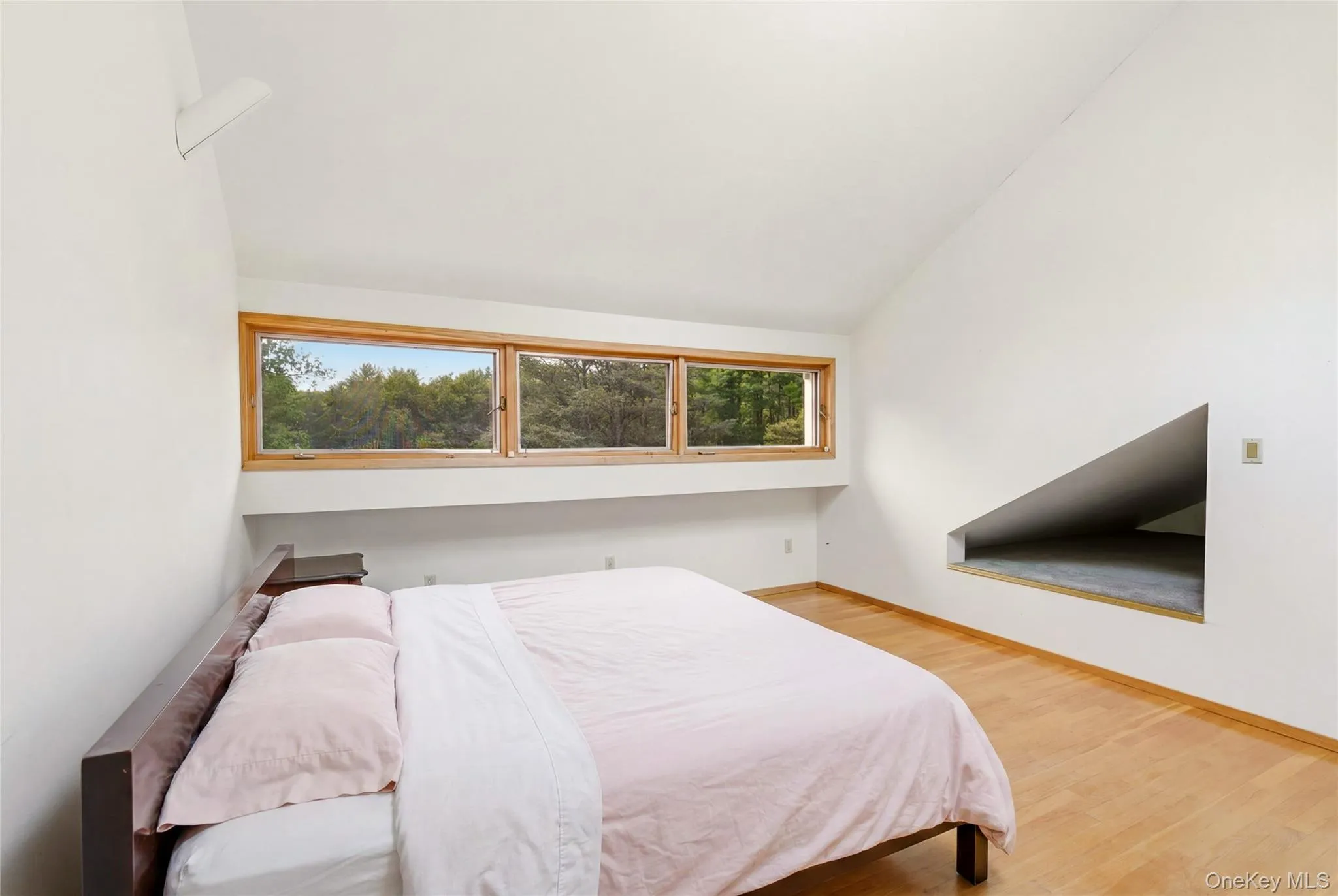 6 Deepwood Court, Oyster Bay, NY, 5 Bedrooms Bedrooms, 12 Rooms Rooms,4 BathroomsBathrooms,Residential,For Rent,Deepwood,0,1005030 6 Deepwood Court, Oyster Bay, NY, 5 Bedrooms Bedrooms, 12 Rooms Rooms,4 BathroomsBathrooms,Residential,For Rent,Deepwood,0,1005030