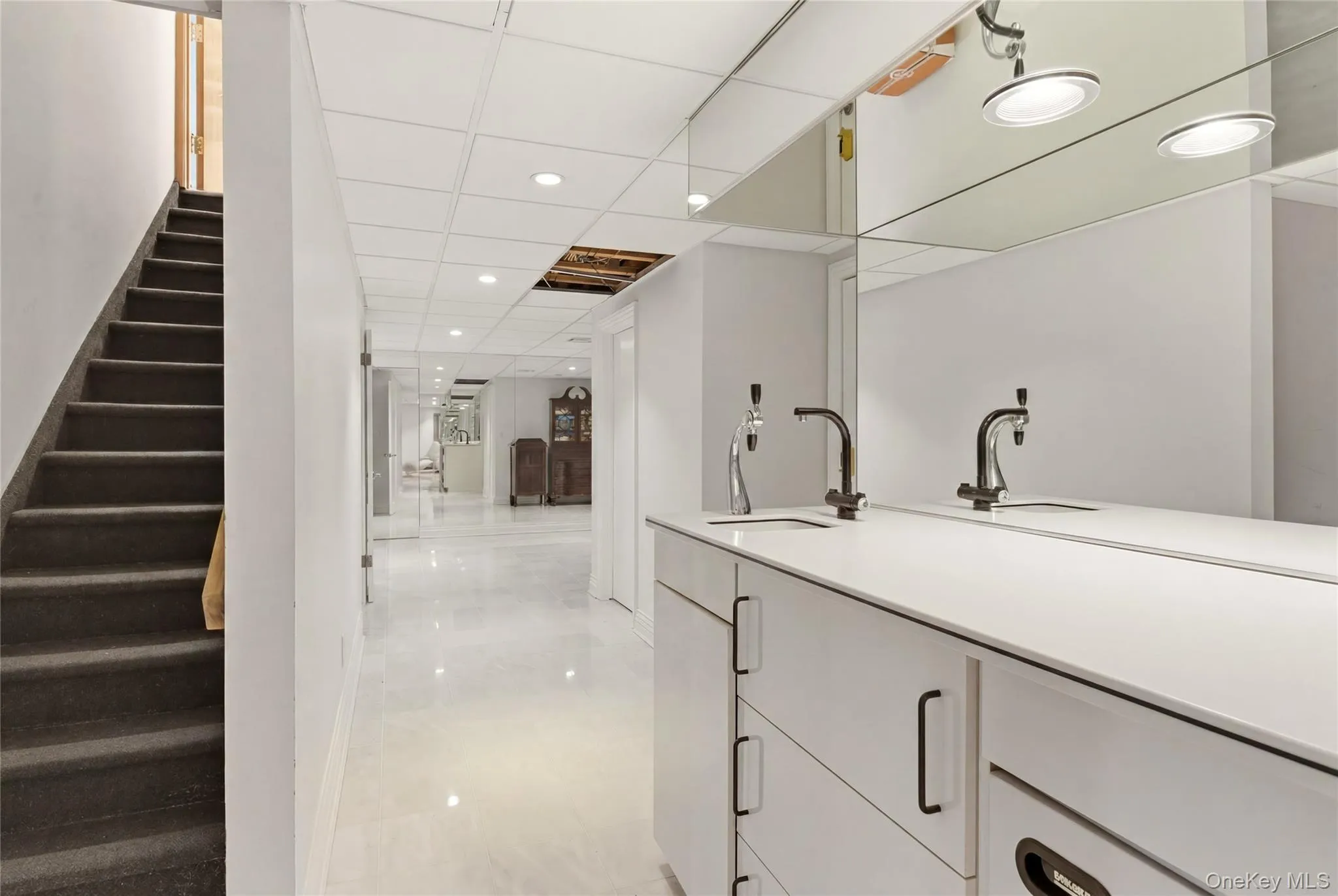 6 Deepwood Court, Oyster Bay, NY, 5 Bedrooms Bedrooms, 12 Rooms Rooms,4 BathroomsBathrooms,Residential,For Rent,Deepwood,0,1005030 6 Deepwood Court, Oyster Bay, NY, 5 Bedrooms Bedrooms, 12 Rooms Rooms,4 BathroomsBathrooms,Residential,For Rent,Deepwood,0,1005030