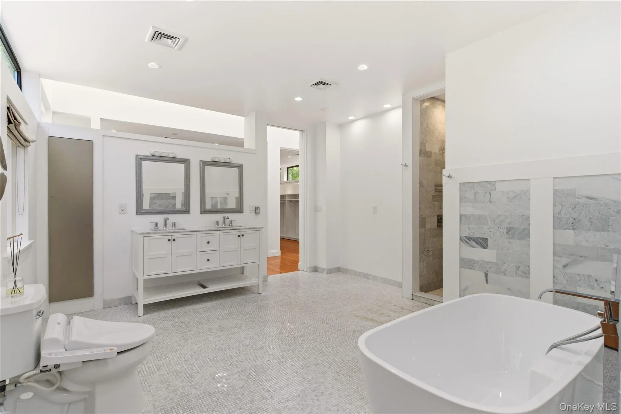 6 Deepwood Court, Oyster Bay, NY, 5 Bedrooms Bedrooms, 12 Rooms Rooms,4 BathroomsBathrooms,Residential,For Rent,Deepwood,0,1005030 6 Deepwood Court, Oyster Bay, NY, 5 Bedrooms Bedrooms, 12 Rooms Rooms,4 BathroomsBathrooms,Residential,For Rent,Deepwood,0,1005030