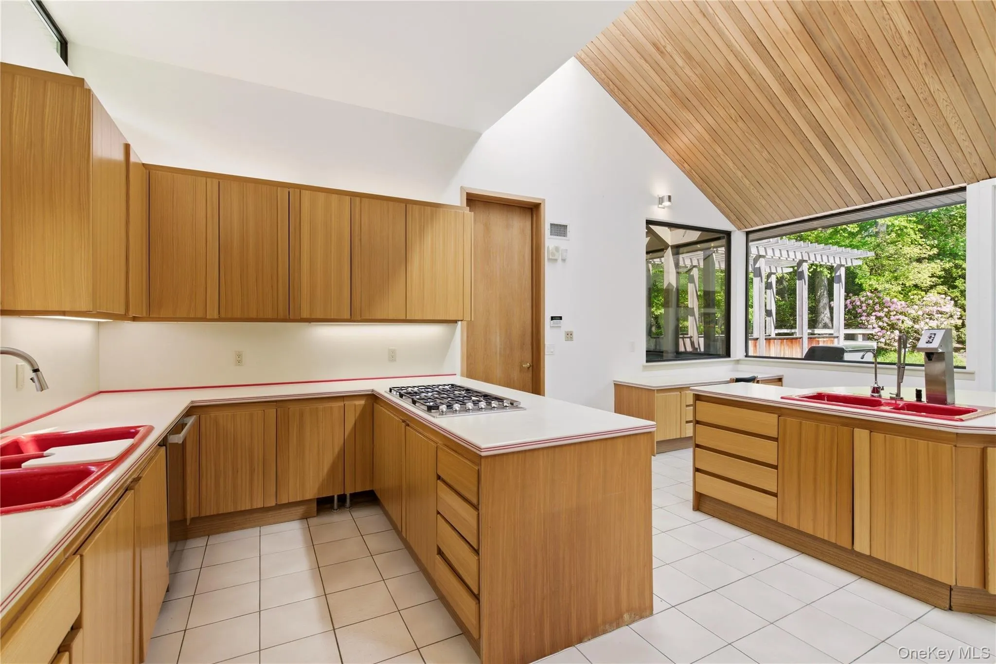 6 Deepwood Court, Oyster Bay, NY, 5 Bedrooms Bedrooms, 12 Rooms Rooms,4 BathroomsBathrooms,Residential,For Rent,Deepwood,0,1005030 6 Deepwood Court, Oyster Bay, NY, 5 Bedrooms Bedrooms, 12 Rooms Rooms,4 BathroomsBathrooms,Residential,For Rent,Deepwood,0,1005030
