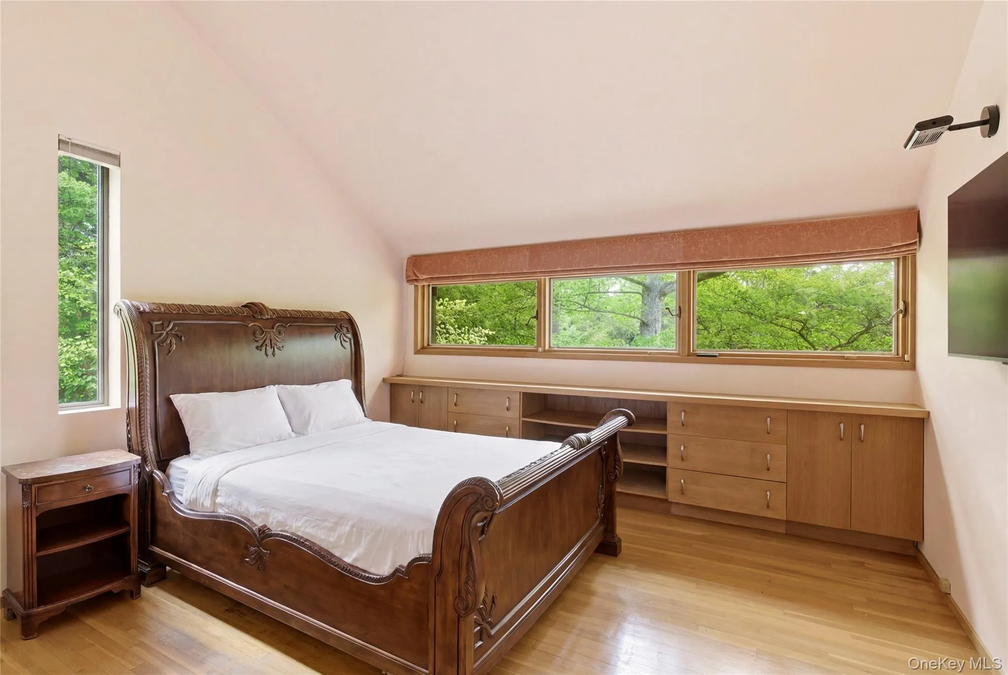 6 Deepwood Court, Oyster Bay, NY, 5 Bedrooms Bedrooms, 12 Rooms Rooms,4 BathroomsBathrooms,Residential,For Rent,Deepwood,0,1005030 6 Deepwood Court, Oyster Bay, NY, 5 Bedrooms Bedrooms, 12 Rooms Rooms,4 BathroomsBathrooms,Residential,For Rent,Deepwood,0,1005030