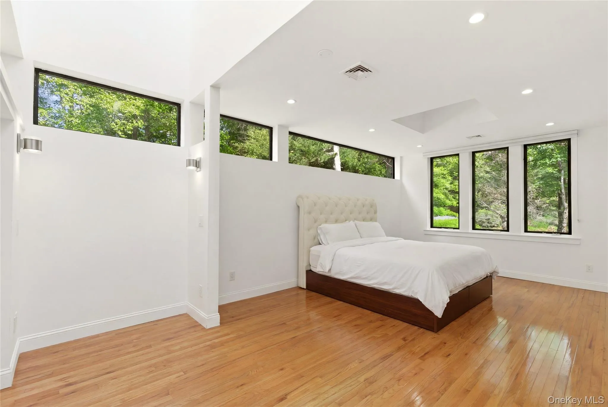 6 Deepwood Court, Oyster Bay, NY, 5 Bedrooms Bedrooms, 12 Rooms Rooms,4 BathroomsBathrooms,Residential,For Rent,Deepwood,0,1005030 6 Deepwood Court, Oyster Bay, NY, 5 Bedrooms Bedrooms, 12 Rooms Rooms,4 BathroomsBathrooms,Residential,For Rent,Deepwood,0,1005030