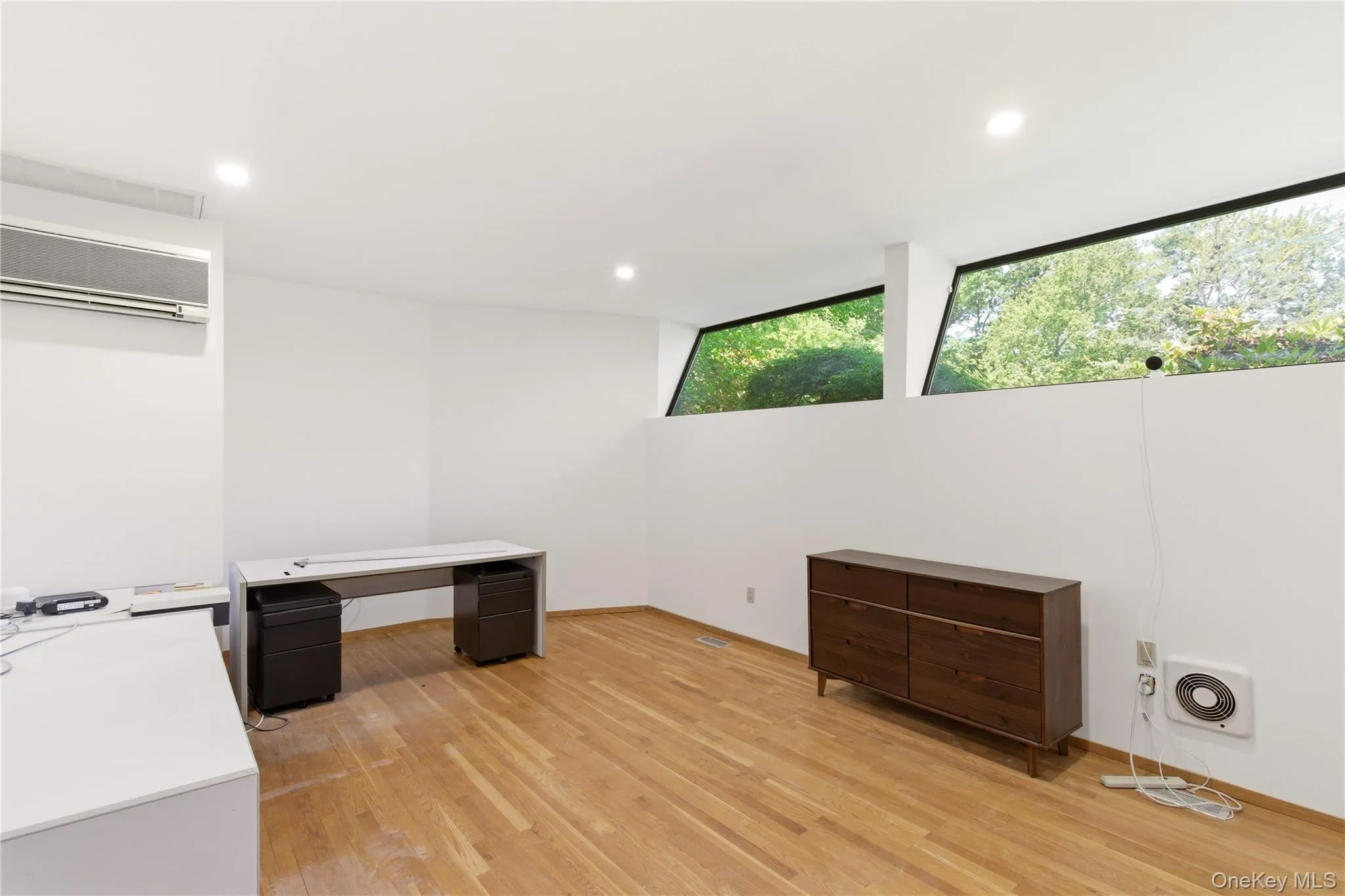6 Deepwood Court, Oyster Bay, NY, 5 Bedrooms Bedrooms, 12 Rooms Rooms,4 BathroomsBathrooms,Residential,For Rent,Deepwood,0,KEY1005030 6 Deepwood Court, Oyster Bay, NY, 5 Bedrooms Bedrooms, 12 Rooms Rooms,4 BathroomsBathrooms,Residential,For Rent,Deepwood,0,KEY1005030
