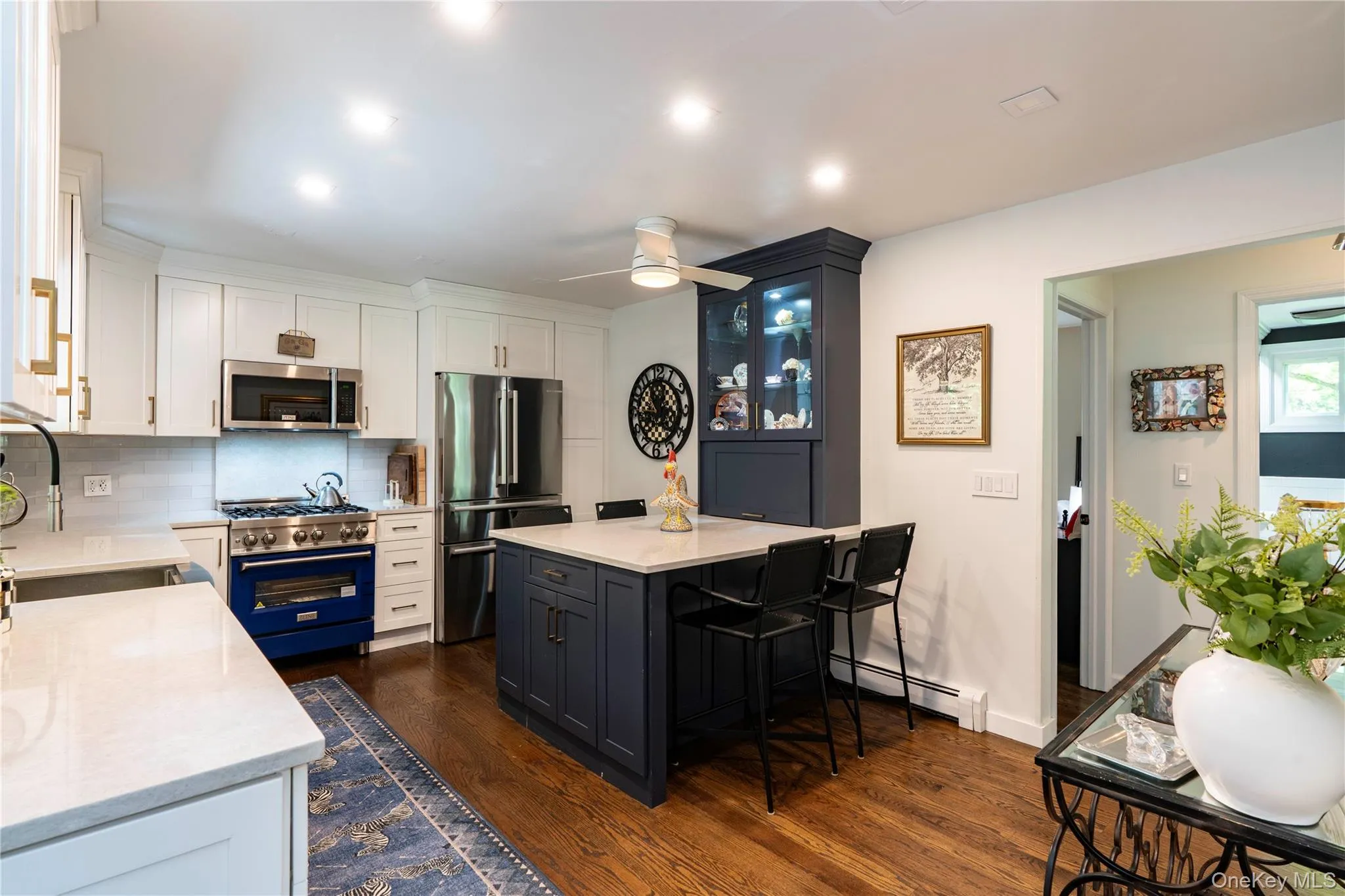Chef Style Kitchen with Quartzite Counter Tops and Wood Cabinets Chef Style Kitchen with Quartzite Counter Tops and Wood Cabinets