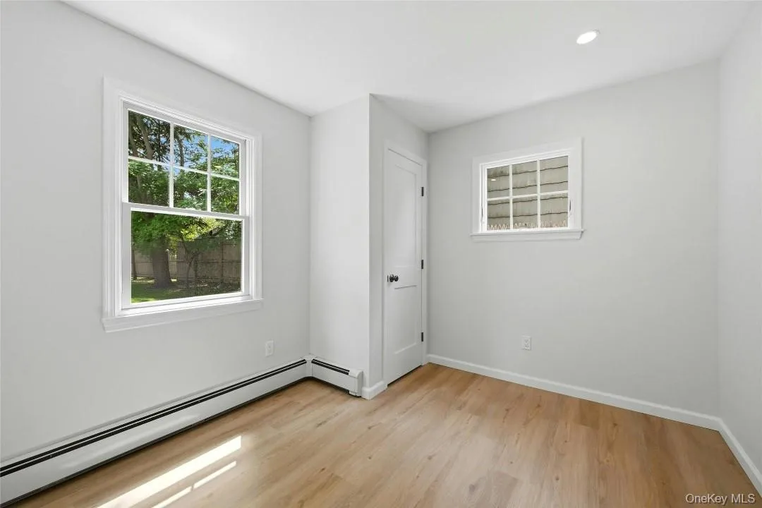 192 Iceland Drive, Huntington, NY, 2 Bedrooms Bedrooms, 5 Rooms Rooms,1 BathroomBathrooms,Residential,For Rent,Iceland,0,1005032 192 Iceland Drive, Huntington, NY, 2 Bedrooms Bedrooms, 5 Rooms Rooms,1 BathroomBathrooms,Residential,For Rent,Iceland,0,1005032