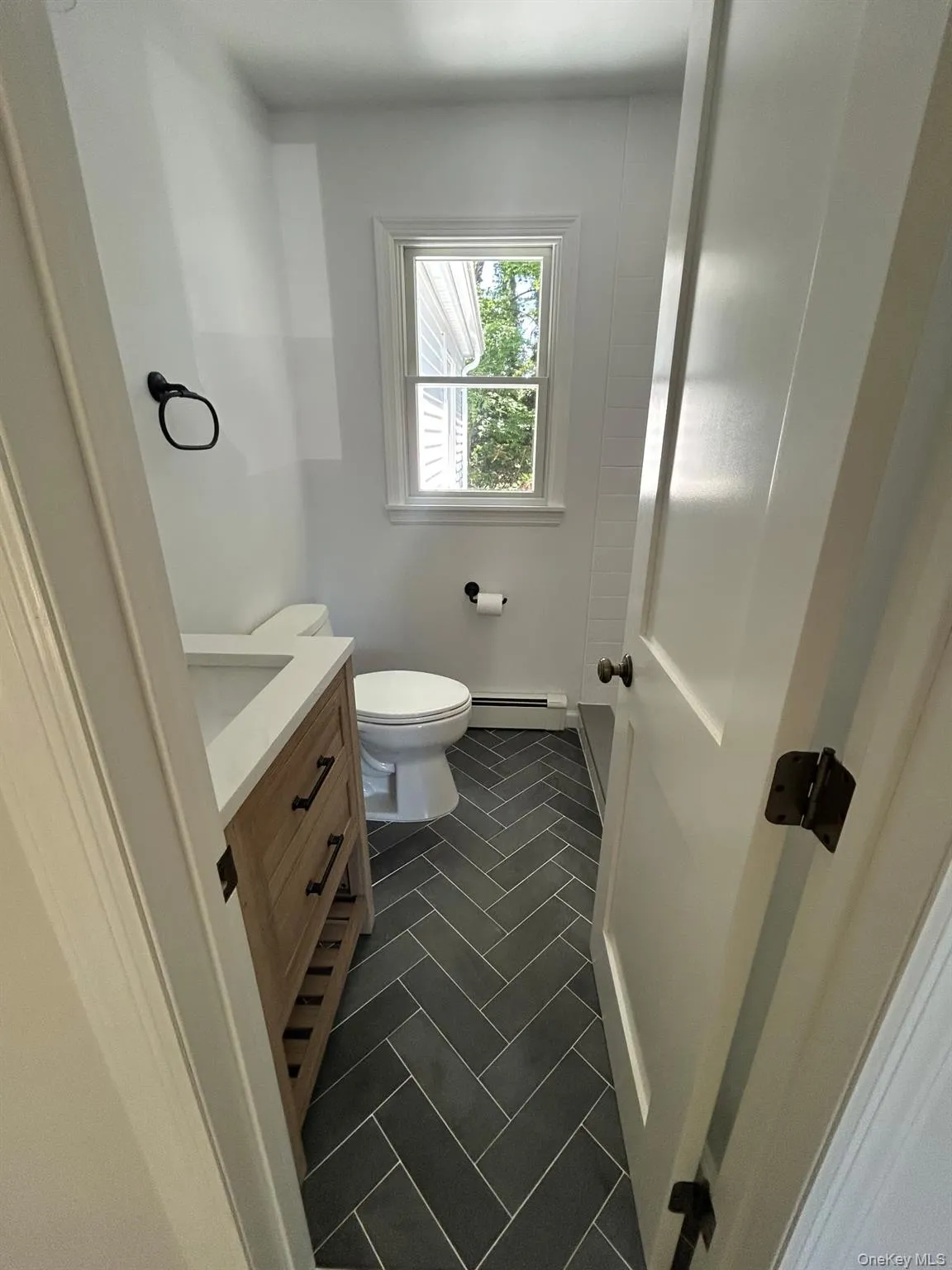 192 Iceland Drive, Huntington, NY, 2 Bedrooms Bedrooms, 5 Rooms Rooms,1 BathroomBathrooms,Residential,For Rent,Iceland,0,1005032 192 Iceland Drive, Huntington, NY, 2 Bedrooms Bedrooms, 5 Rooms Rooms,1 BathroomBathrooms,Residential,For Rent,Iceland,0,1005032