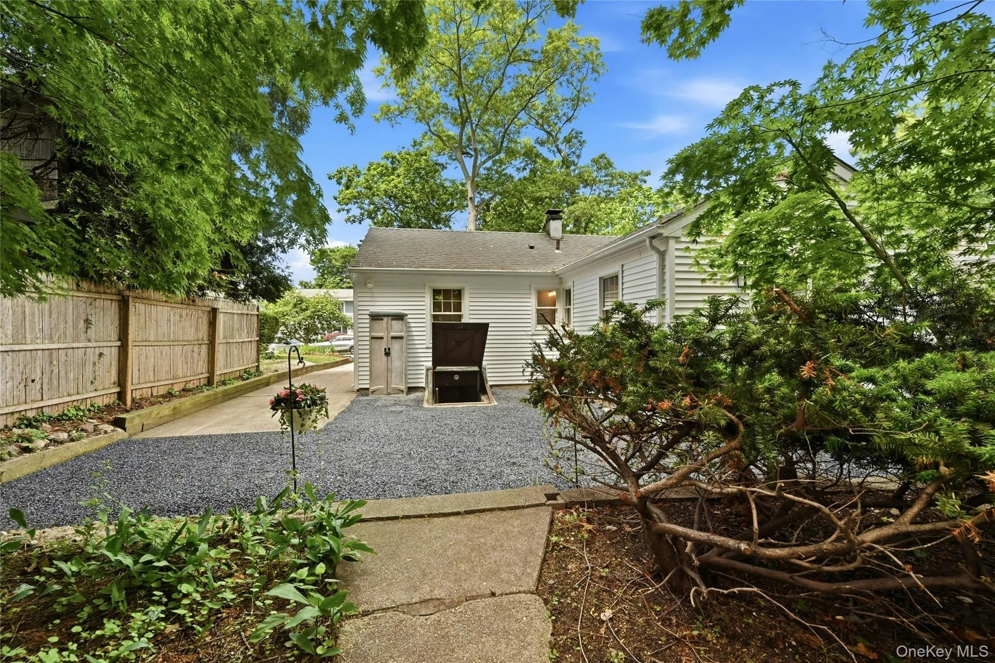 192 Iceland Drive, Huntington, NY, 2 Bedrooms Bedrooms, 5 Rooms Rooms,1 BathroomBathrooms,Residential,For Rent,Iceland,0,1005032 192 Iceland Drive, Huntington, NY, 2 Bedrooms Bedrooms, 5 Rooms Rooms,1 BathroomBathrooms,Residential,For Rent,Iceland,0,1005032