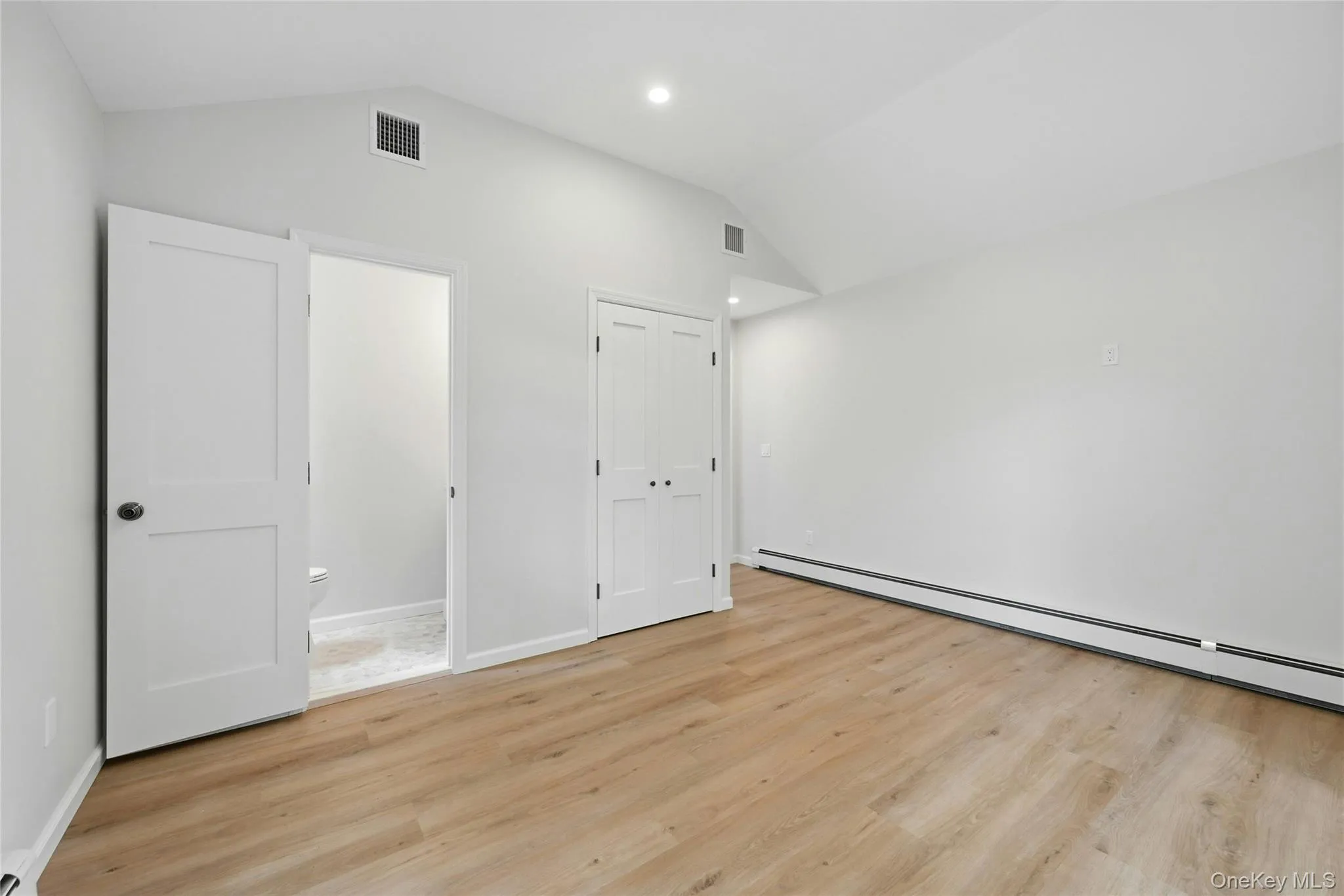 192 Iceland Drive, Huntington, NY, 2 Bedrooms Bedrooms, 5 Rooms Rooms,1 BathroomBathrooms,Residential,For Rent,Iceland,0,1005032 192 Iceland Drive, Huntington, NY, 2 Bedrooms Bedrooms, 5 Rooms Rooms,1 BathroomBathrooms,Residential,For Rent,Iceland,0,1005032