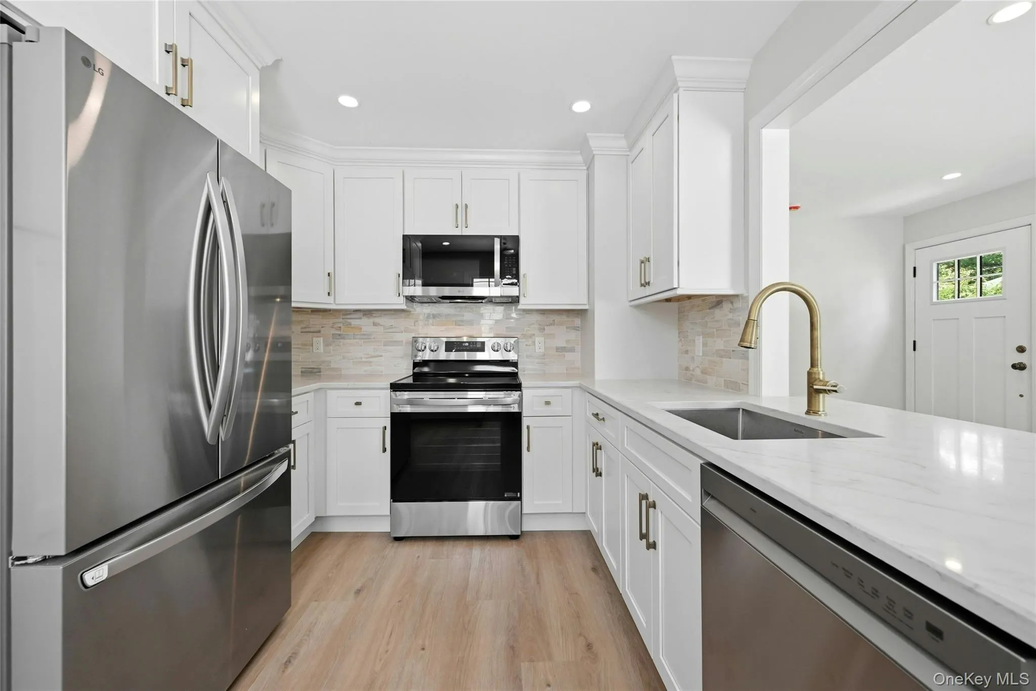 192 Iceland Drive, Huntington, NY, 2 Bedrooms Bedrooms, 5 Rooms Rooms,1 BathroomBathrooms,Residential,For Rent,Iceland,0,1005032 192 Iceland Drive, Huntington, NY, 2 Bedrooms Bedrooms, 5 Rooms Rooms,1 BathroomBathrooms,Residential,For Rent,Iceland,0,1005032