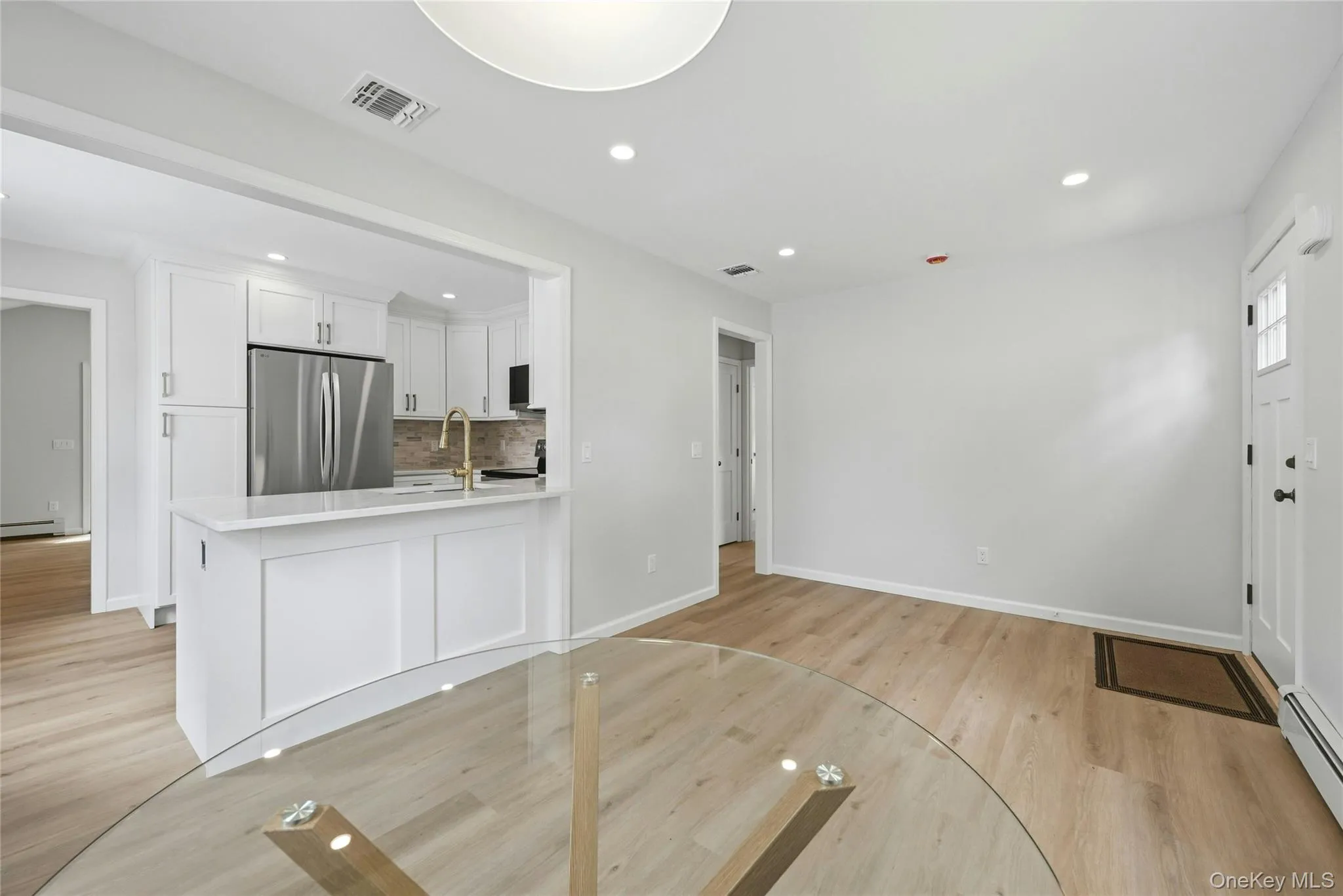 192 Iceland Drive, Huntington, NY, 2 Bedrooms Bedrooms, 5 Rooms Rooms,1 BathroomBathrooms,Residential,For Rent,Iceland,0,1005032 192 Iceland Drive, Huntington, NY, 2 Bedrooms Bedrooms, 5 Rooms Rooms,1 BathroomBathrooms,Residential,For Rent,Iceland,0,1005032