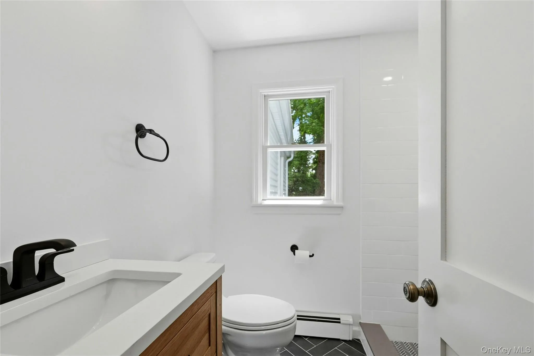 192 Iceland Drive, Huntington, NY, 2 Bedrooms Bedrooms, 5 Rooms Rooms,1 BathroomBathrooms,Residential,For Rent,Iceland,0,1005032 192 Iceland Drive, Huntington, NY, 2 Bedrooms Bedrooms, 5 Rooms Rooms,1 BathroomBathrooms,Residential,For Rent,Iceland,0,1005032
