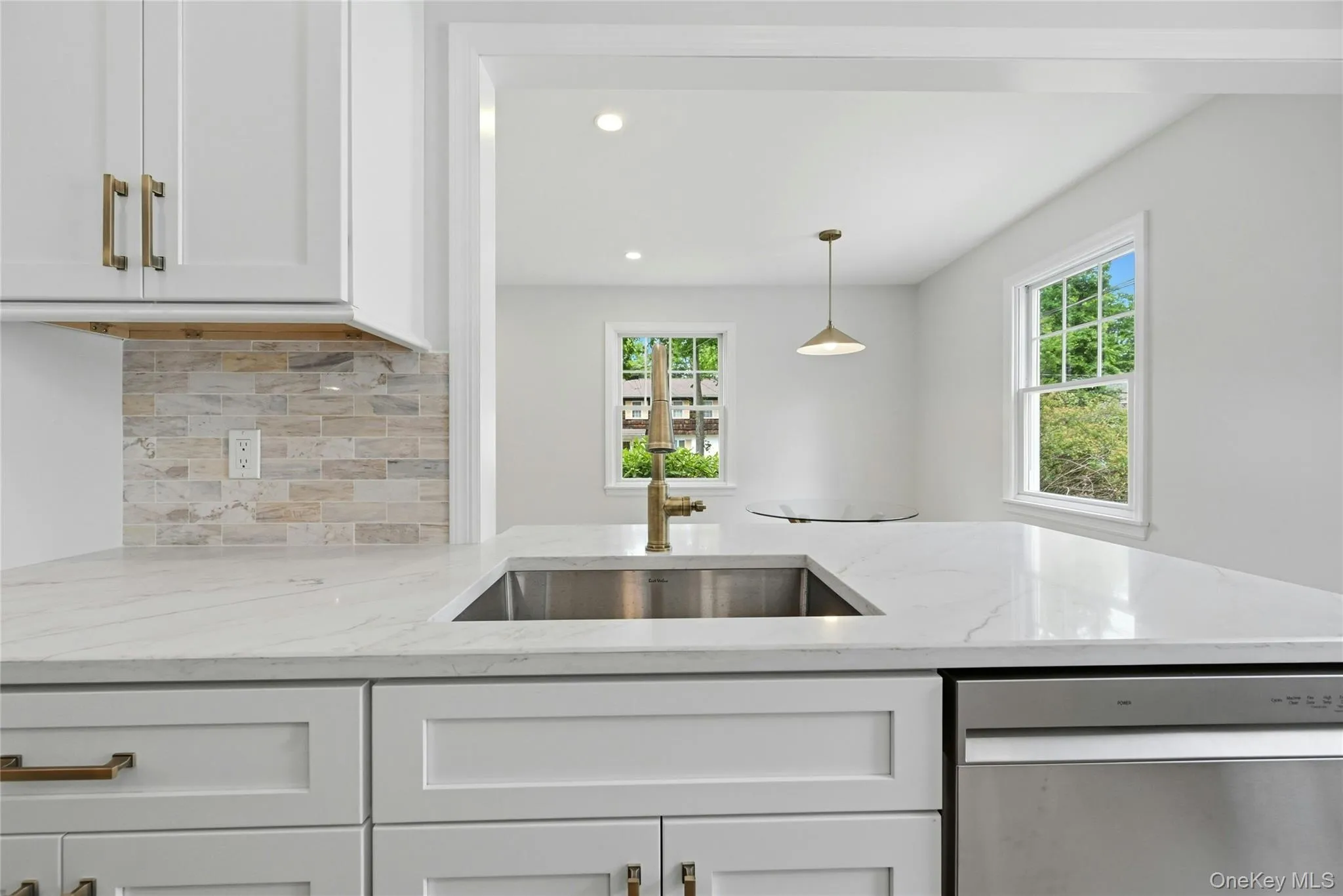 192 Iceland Drive, Huntington, NY, 2 Bedrooms Bedrooms, 5 Rooms Rooms,1 BathroomBathrooms,Residential,For Rent,Iceland,0,1005032 192 Iceland Drive, Huntington, NY, 2 Bedrooms Bedrooms, 5 Rooms Rooms,1 BathroomBathrooms,Residential,For Rent,Iceland,0,1005032
