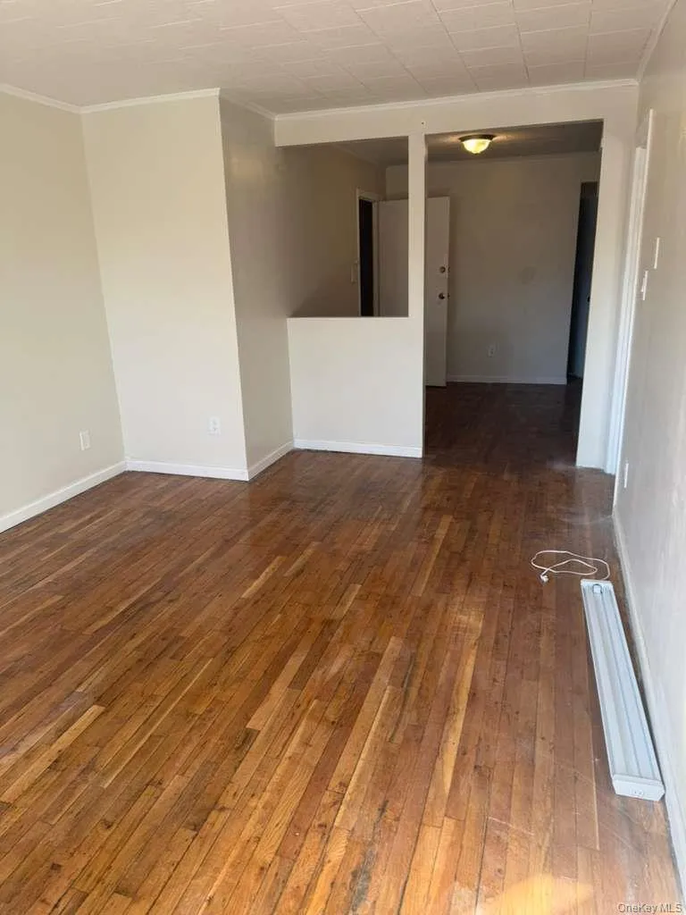 Empty room Empty room