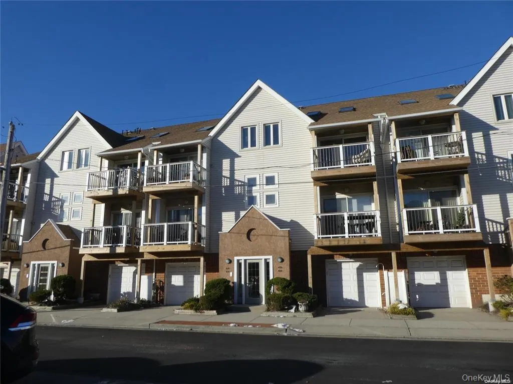 81 Pacific Boulevard, Long Beach, NY, 2 Bedrooms Bedrooms, 4 Rooms Rooms,1 BathroomBathrooms,Residential Lease,For Rent,Pacific,0,1005039 81 Pacific Boulevard, Long Beach, NY, 2 Bedrooms Bedrooms, 4 Rooms Rooms,1 BathroomBathrooms,Residential Lease,For Rent,Pacific,0,1005039