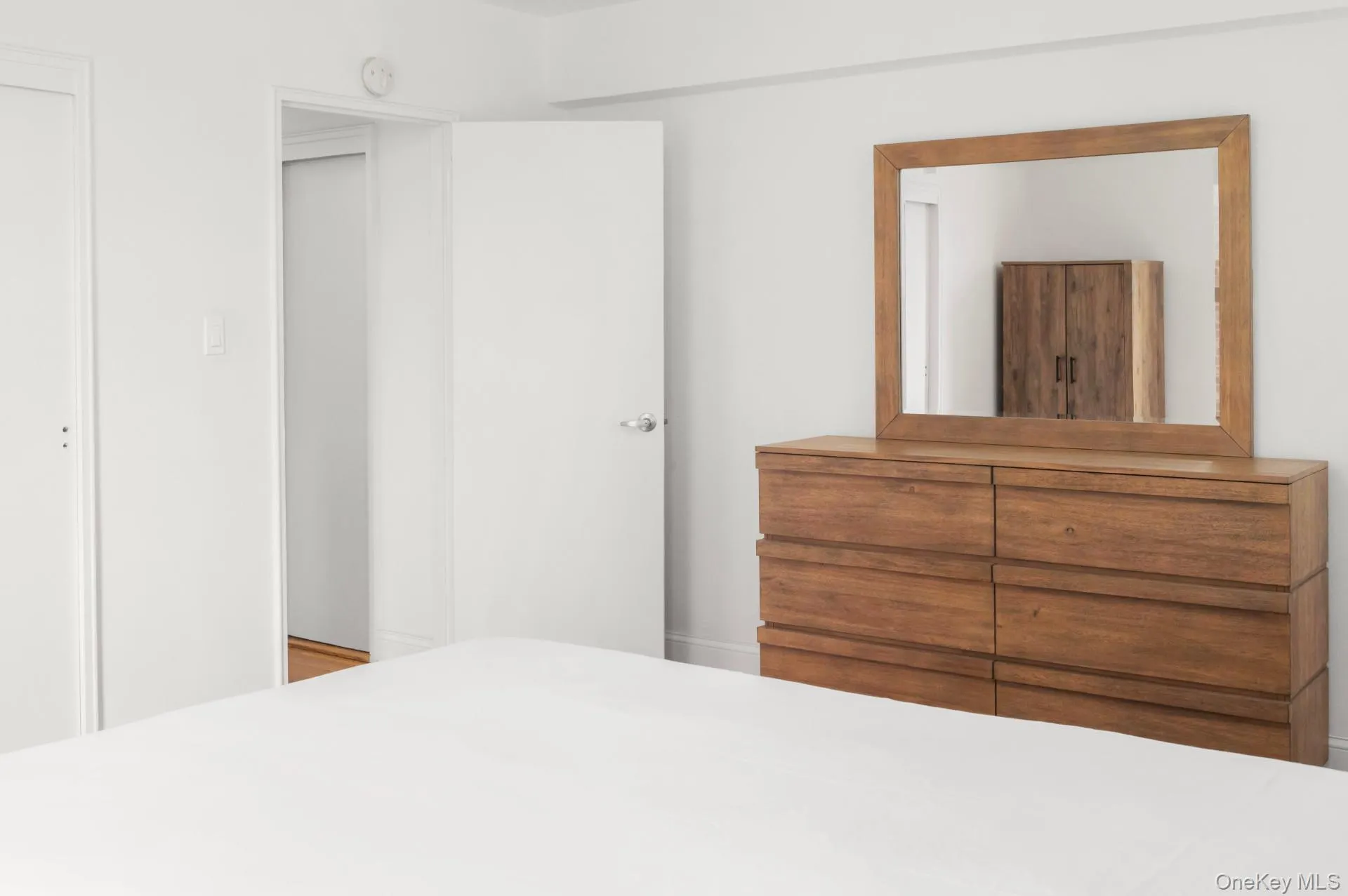 3500 Snyder Avenue, New York, NY, 1 Bedroom Bedrooms, 3 Rooms Rooms,1 BathroomBathrooms,Residential,For Rent,Snyder,0,1005040 3500 Snyder Avenue, New York, NY, 1 Bedroom Bedrooms, 3 Rooms Rooms,1 BathroomBathrooms,Residential,For Rent,Snyder,0,1005040