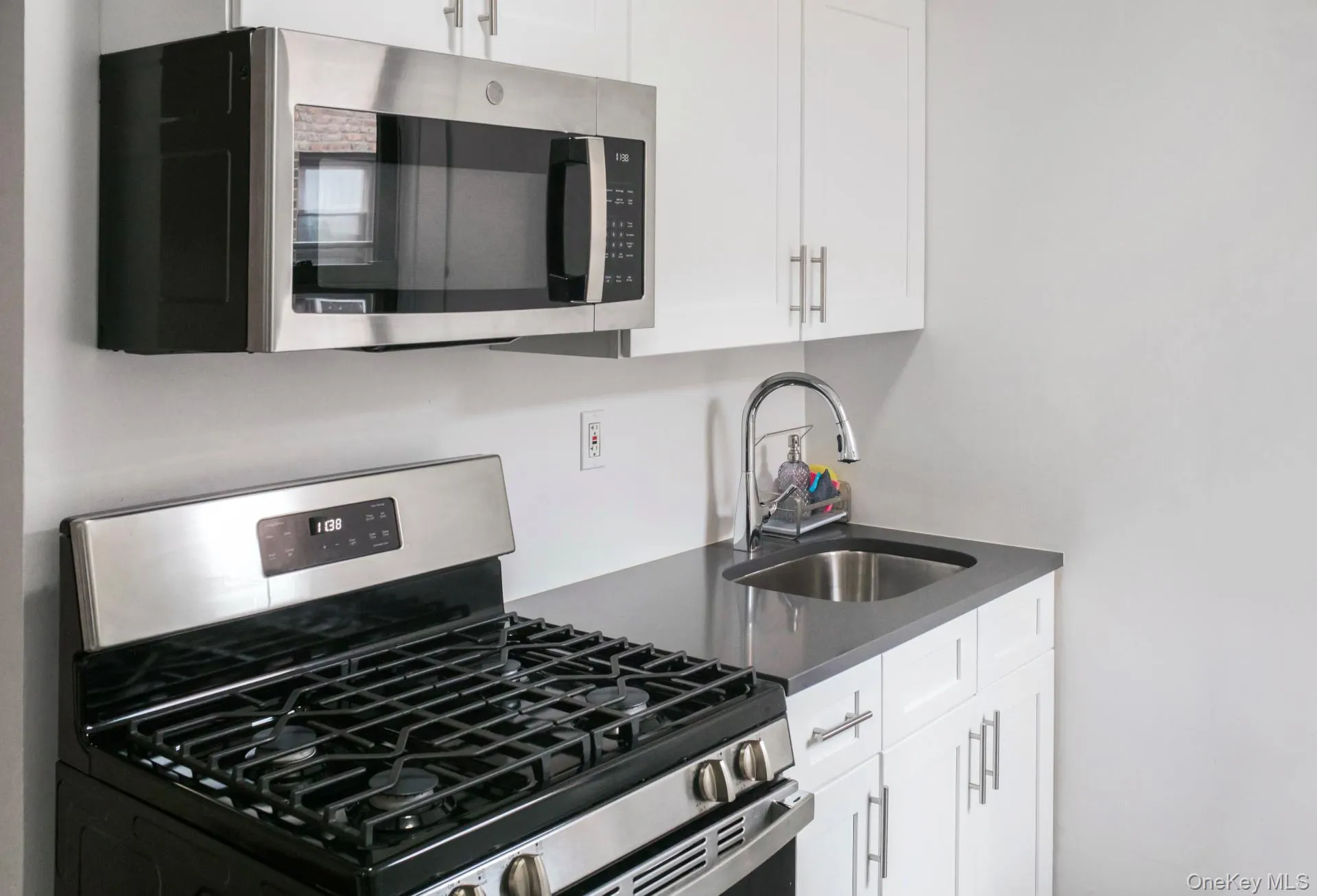 3500 Snyder Avenue, New York, NY, 1 Bedroom Bedrooms, 3 Rooms Rooms,1 BathroomBathrooms,Residential,For Rent,Snyder,0,1005040 3500 Snyder Avenue, New York, NY, 1 Bedroom Bedrooms, 3 Rooms Rooms,1 BathroomBathrooms,Residential,For Rent,Snyder,0,1005040