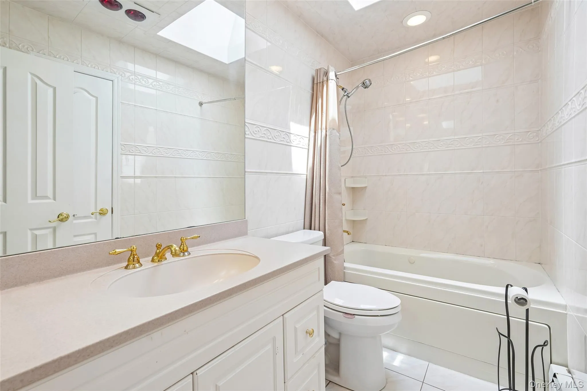 19 Cranford Road, Clarkstown, NY, 3 Bedrooms Bedrooms, 10 Rooms Rooms,4 BathroomsBathrooms,Residential,For Rent,Cranford,0,1005052 19 Cranford Road, Clarkstown, NY, 3 Bedrooms Bedrooms, 10 Rooms Rooms,4 BathroomsBathrooms,Residential,For Rent,Cranford,0,1005052
