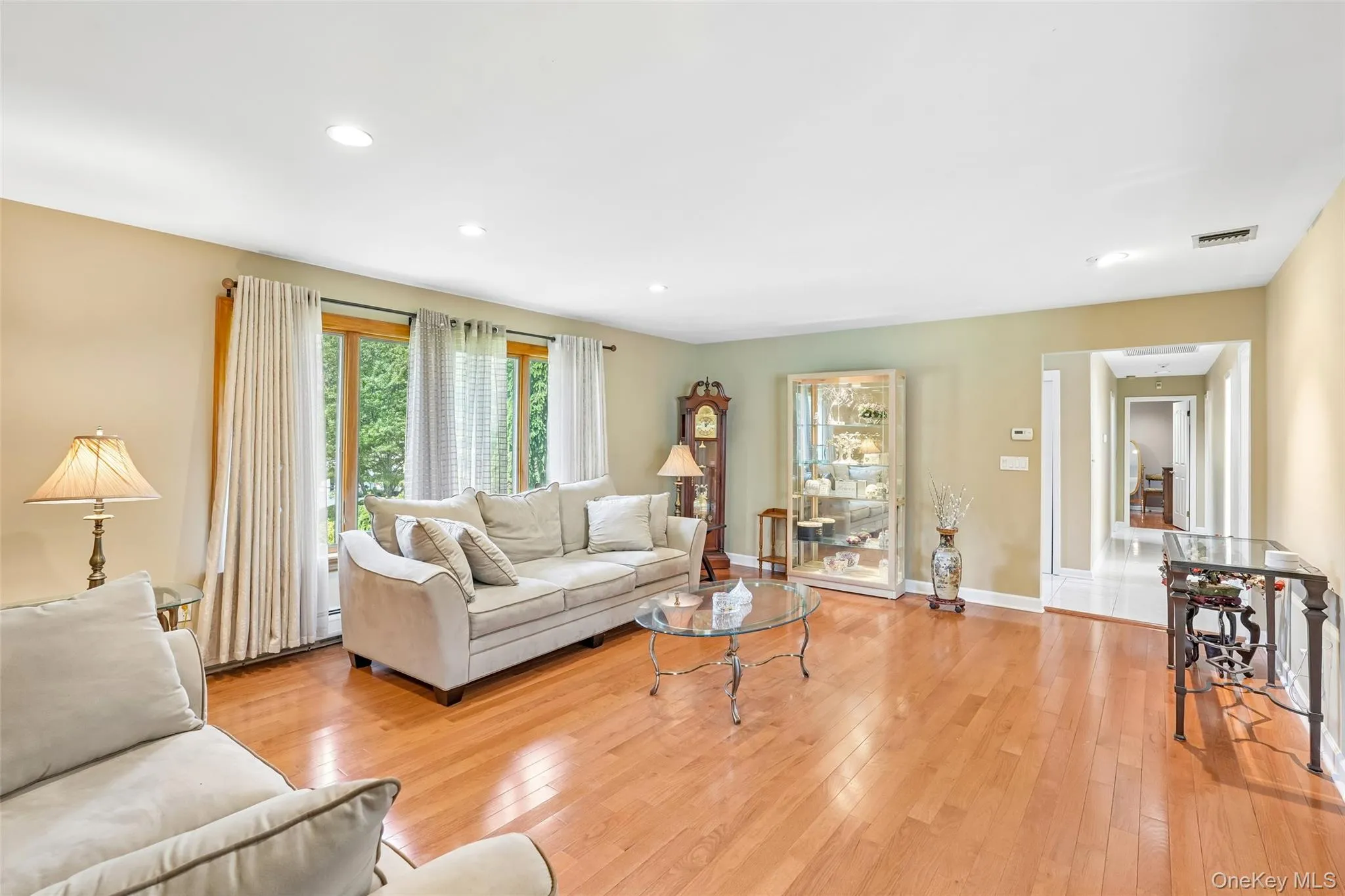 19 Cranford Road, Clarkstown, NY, 3 Bedrooms Bedrooms, 10 Rooms Rooms,4 BathroomsBathrooms,Residential,For Rent,Cranford,0,1005052 19 Cranford Road, Clarkstown, NY, 3 Bedrooms Bedrooms, 10 Rooms Rooms,4 BathroomsBathrooms,Residential,For Rent,Cranford,0,1005052
