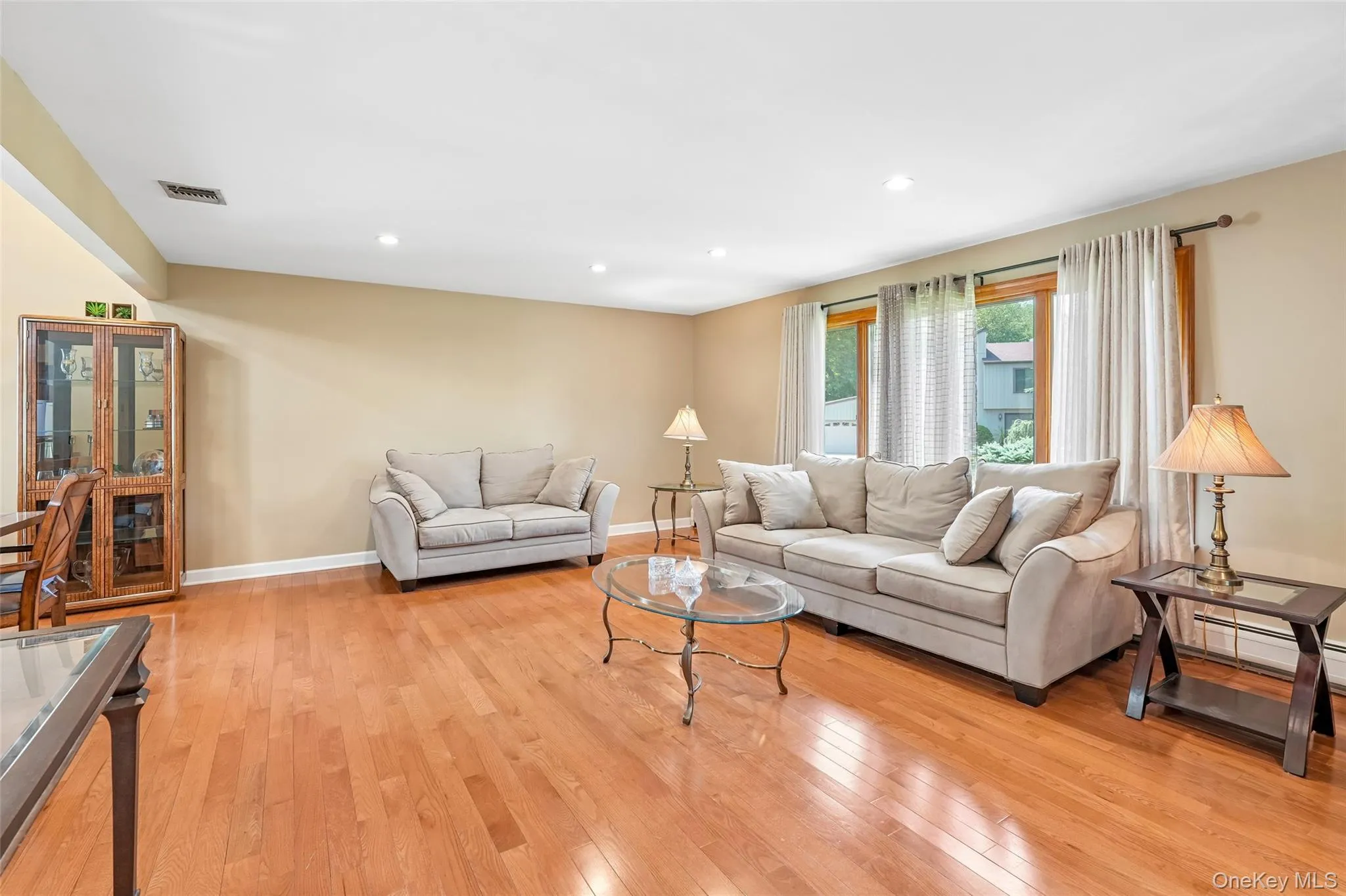 19 Cranford Road, Clarkstown, NY, 3 Bedrooms Bedrooms, 10 Rooms Rooms,4 BathroomsBathrooms,Residential,For Rent,Cranford,0,1005052 19 Cranford Road, Clarkstown, NY, 3 Bedrooms Bedrooms, 10 Rooms Rooms,4 BathroomsBathrooms,Residential,For Rent,Cranford,0,1005052
