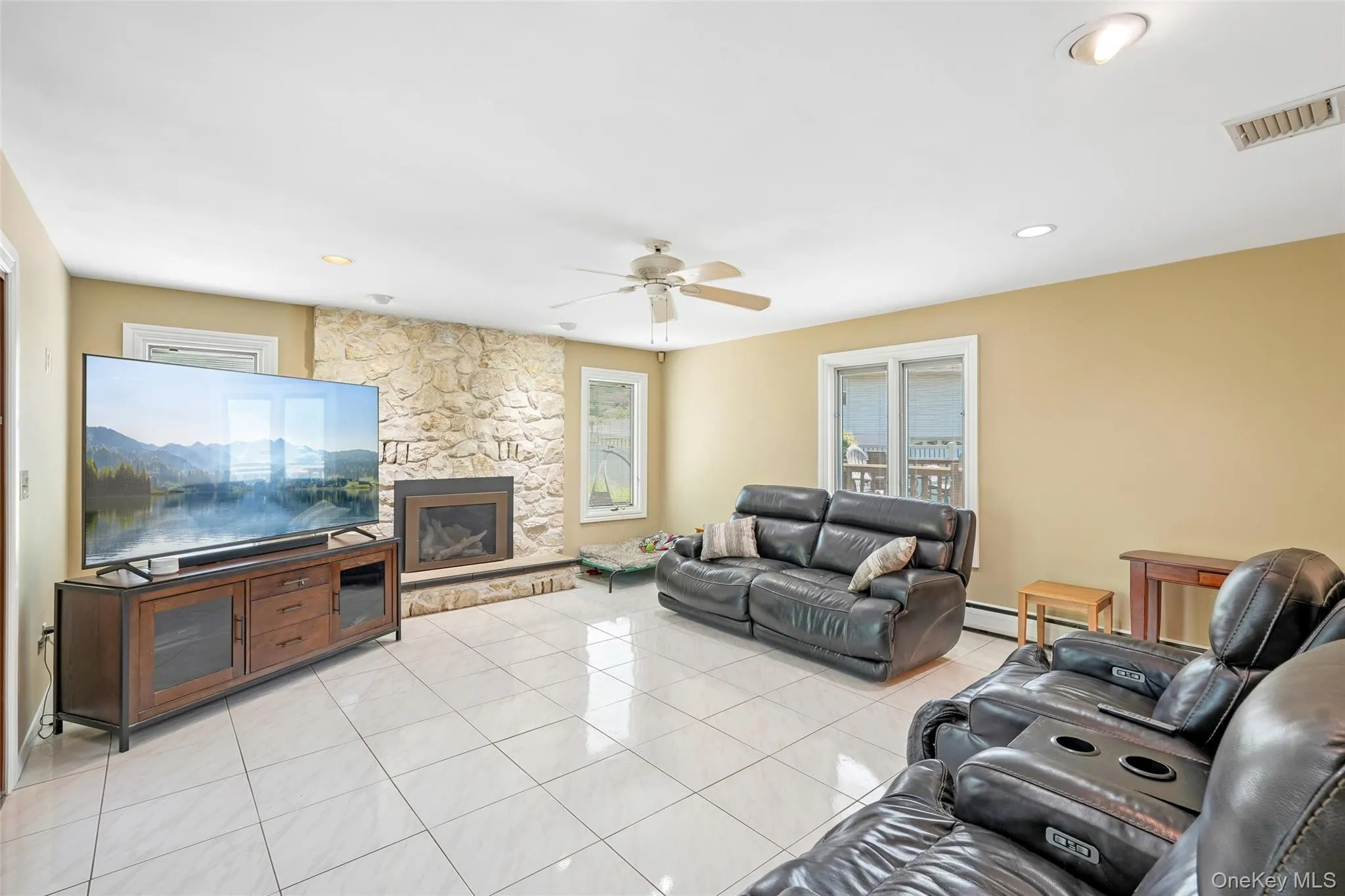 19 Cranford Road, Clarkstown, NY, 3 Bedrooms Bedrooms, 10 Rooms Rooms,4 BathroomsBathrooms,Residential,For Rent,Cranford,0,1005052 19 Cranford Road, Clarkstown, NY, 3 Bedrooms Bedrooms, 10 Rooms Rooms,4 BathroomsBathrooms,Residential,For Rent,Cranford,0,1005052