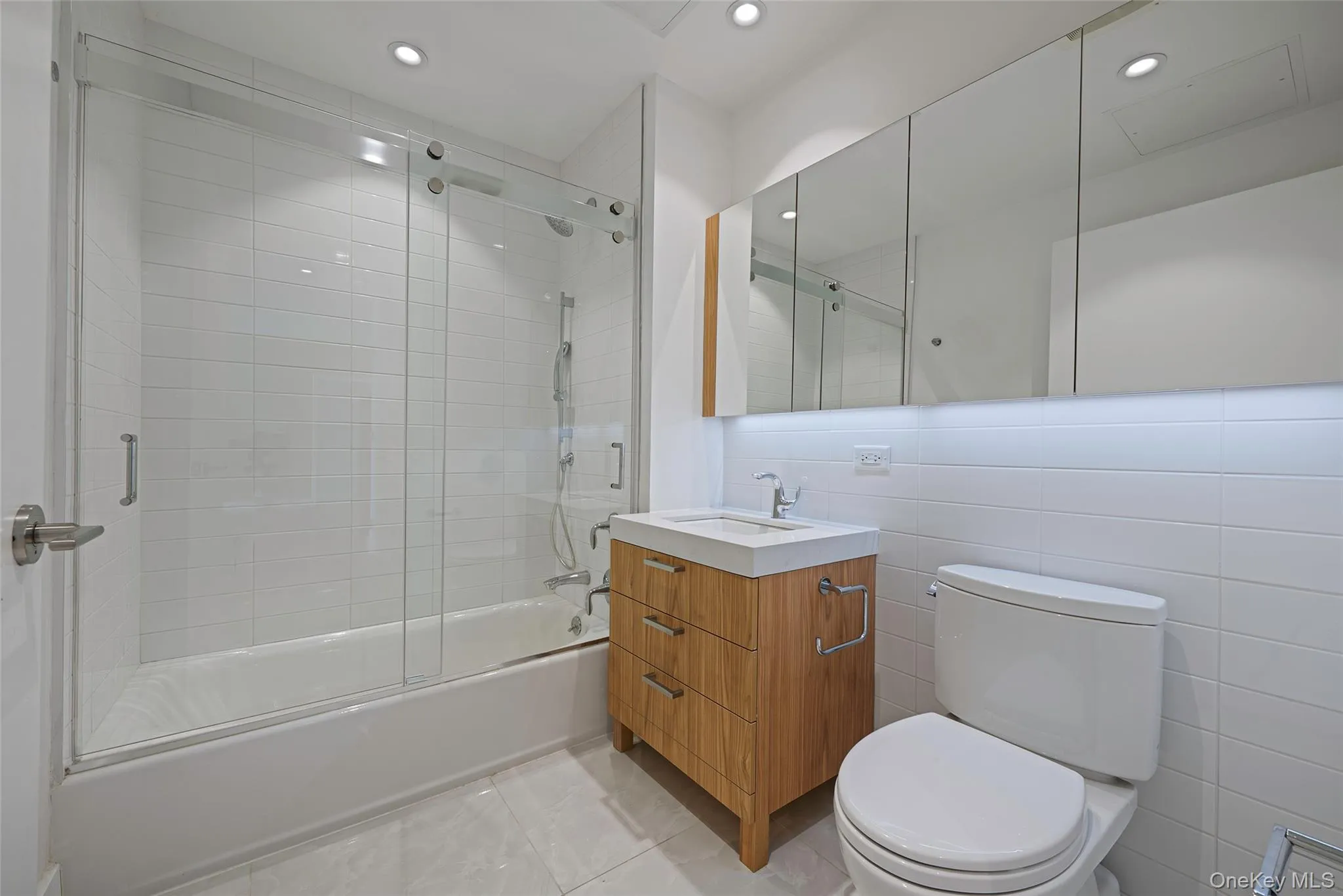 133 Beach Street, New York, NY, 2 Bedrooms Bedrooms, 6 Rooms Rooms,2 BathroomsBathrooms,Residential,For Rent,Beach,0,1005054 133 Beach Street, New York, NY, 2 Bedrooms Bedrooms, 6 Rooms Rooms,2 BathroomsBathrooms,Residential,For Rent,Beach,0,1005054