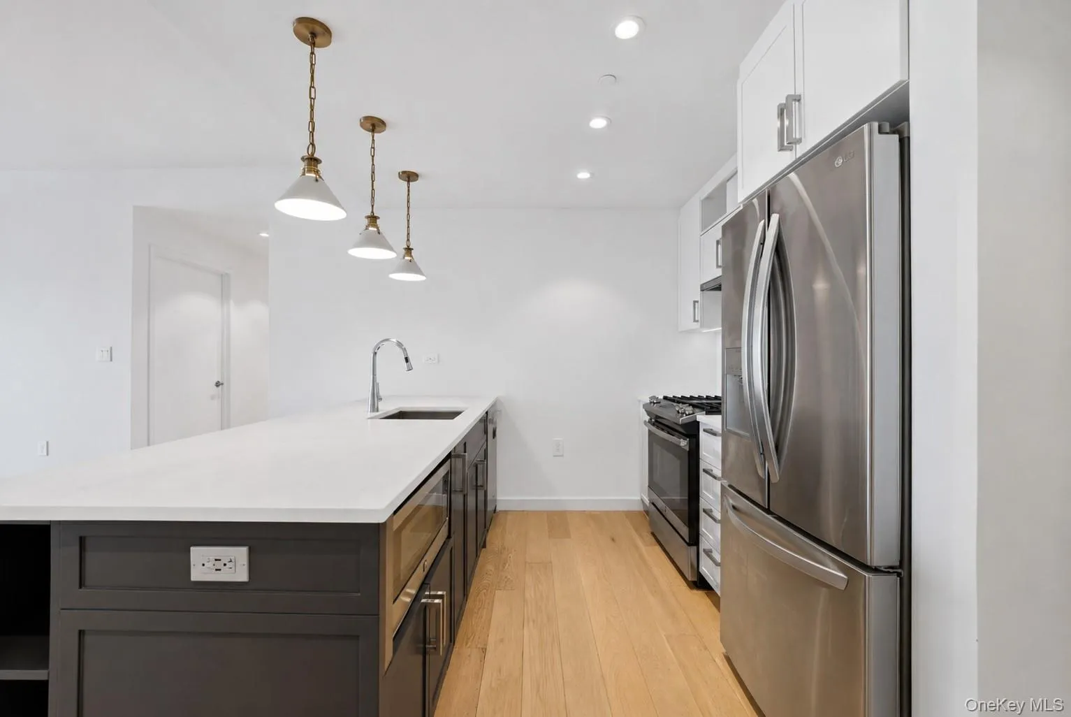 133 Beach Street, New York, NY, 2 Bedrooms Bedrooms, 6 Rooms Rooms,2 BathroomsBathrooms,Residential,For Rent,Beach,0,1005054 133 Beach Street, New York, NY, 2 Bedrooms Bedrooms, 6 Rooms Rooms,2 BathroomsBathrooms,Residential,For Rent,Beach,0,1005054