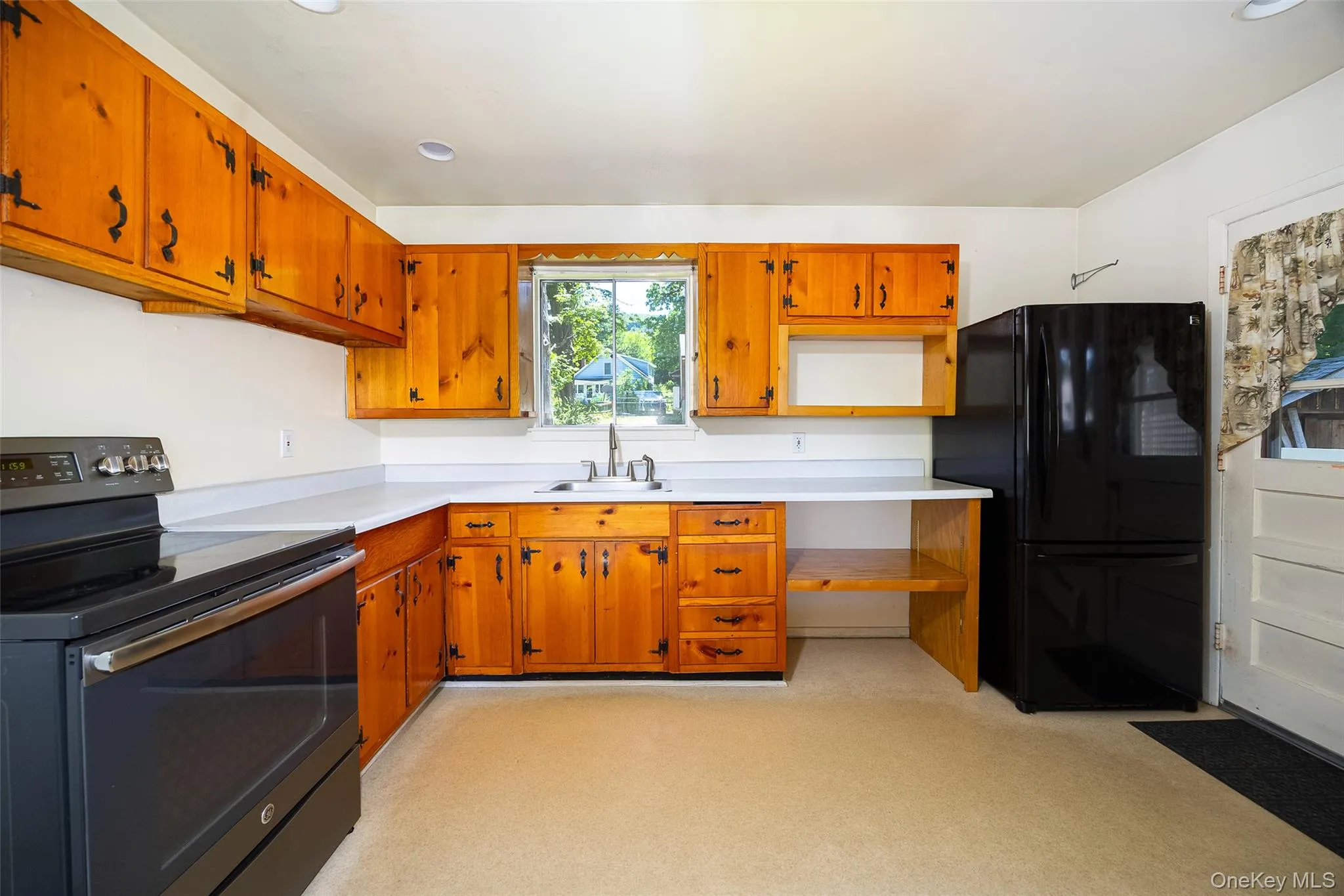 22 Howland Avenue, Beacon, NY, 4 Bedrooms Bedrooms, 7 Rooms Rooms,1 BathroomBathrooms,Residential,For Rent,Howland,0,1005055 22 Howland Avenue, Beacon, NY, 4 Bedrooms Bedrooms, 7 Rooms Rooms,1 BathroomBathrooms,Residential,For Rent,Howland,0,1005055
