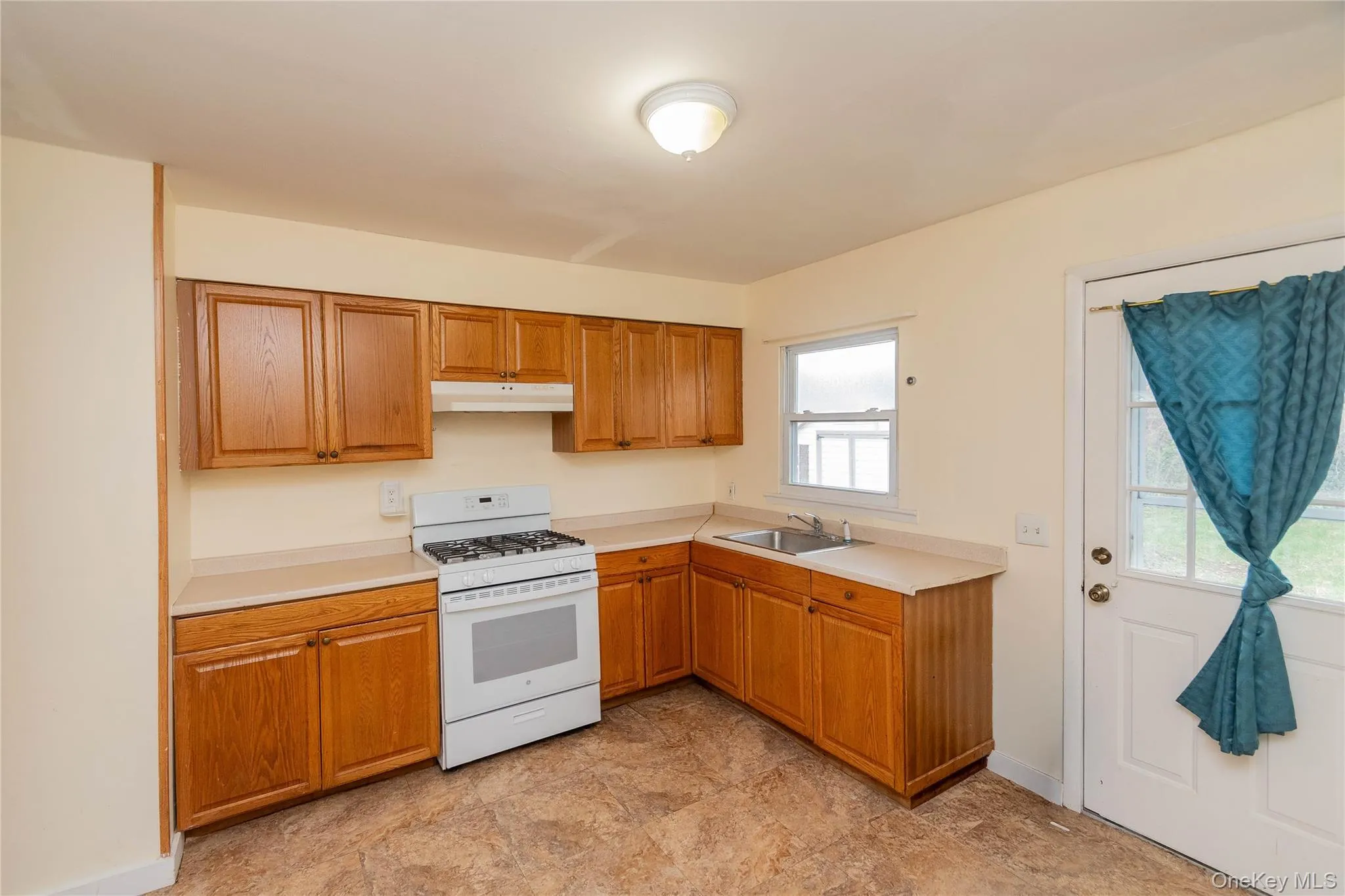 43 Lafayette Drive, New Windsor, NY, 2 Bedrooms Bedrooms, 5 Rooms Rooms,1 BathroomBathrooms,Residential,For Rent,Lafayette,0,1005062 43 Lafayette Drive, New Windsor, NY, 2 Bedrooms Bedrooms, 5 Rooms Rooms,1 BathroomBathrooms,Residential,For Rent,Lafayette,0,1005062