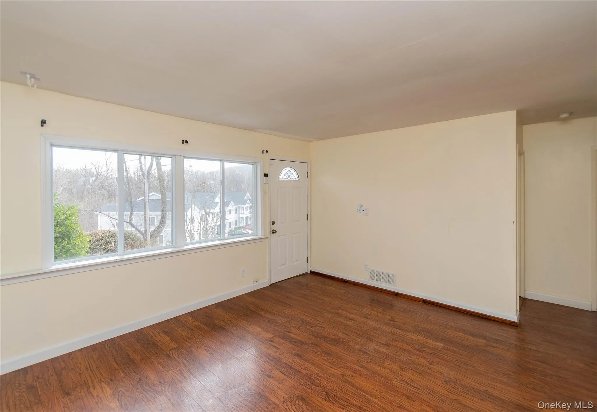 43 Lafayette Drive, New Windsor, NY, 2 Bedrooms Bedrooms, 5 Rooms Rooms,1 BathroomBathrooms,Residential,For Rent,Lafayette,0,1005062 43 Lafayette Drive, New Windsor, NY, 2 Bedrooms Bedrooms, 5 Rooms Rooms,1 BathroomBathrooms,Residential,For Rent,Lafayette,0,1005062