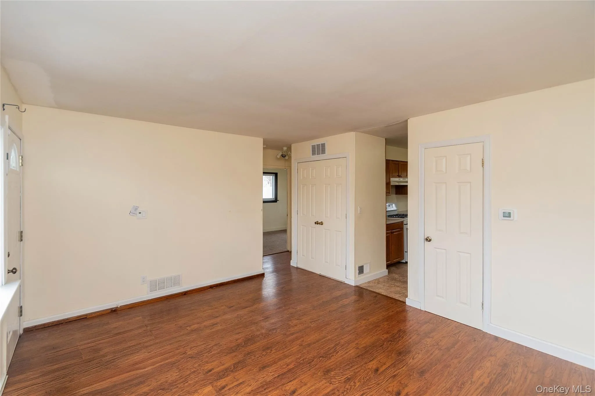 43 Lafayette Drive, New Windsor, NY, 2 Bedrooms Bedrooms, 5 Rooms Rooms,1 BathroomBathrooms,Residential,For Rent,Lafayette,0,1005062 43 Lafayette Drive, New Windsor, NY, 2 Bedrooms Bedrooms, 5 Rooms Rooms,1 BathroomBathrooms,Residential,For Rent,Lafayette,0,1005062