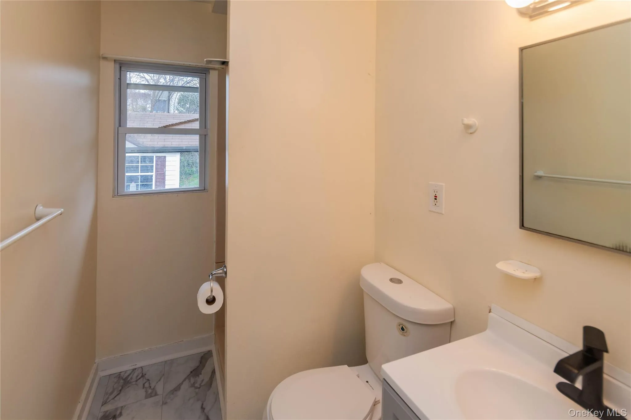 43 Lafayette Drive, New Windsor, NY, 2 Bedrooms Bedrooms, 5 Rooms Rooms,1 BathroomBathrooms,Residential,For Rent,Lafayette,0,1005062 43 Lafayette Drive, New Windsor, NY, 2 Bedrooms Bedrooms, 5 Rooms Rooms,1 BathroomBathrooms,Residential,For Rent,Lafayette,0,1005062