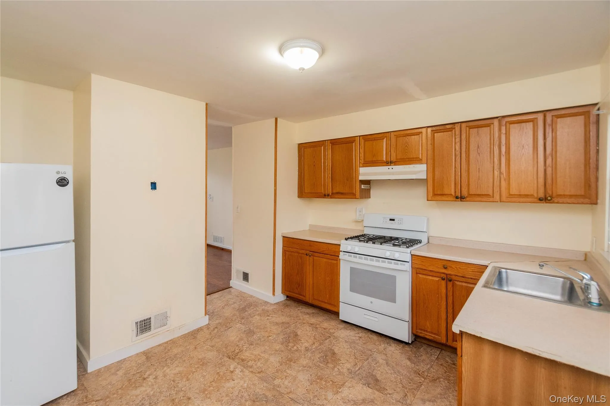 43 Lafayette Drive, New Windsor, NY, 2 Bedrooms Bedrooms, 5 Rooms Rooms,1 BathroomBathrooms,Residential,For Rent,Lafayette,0,1005062 43 Lafayette Drive, New Windsor, NY, 2 Bedrooms Bedrooms, 5 Rooms Rooms,1 BathroomBathrooms,Residential,For Rent,Lafayette,0,1005062