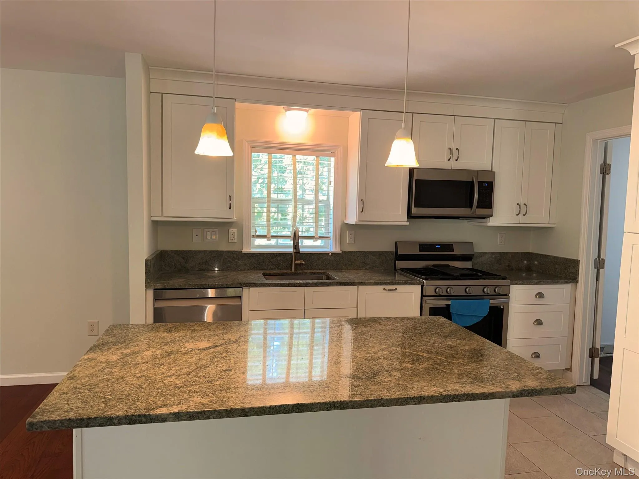 1661 Old Country Road, Riverhead, NY, 2 Bedrooms Bedrooms, 8 Rooms Rooms,2 BathroomsBathrooms,Residential,For Rent,Old Country,0,1005065 1661 Old Country Road, Riverhead, NY, 2 Bedrooms Bedrooms, 8 Rooms Rooms,2 BathroomsBathrooms,Residential,For Rent,Old Country,0,1005065