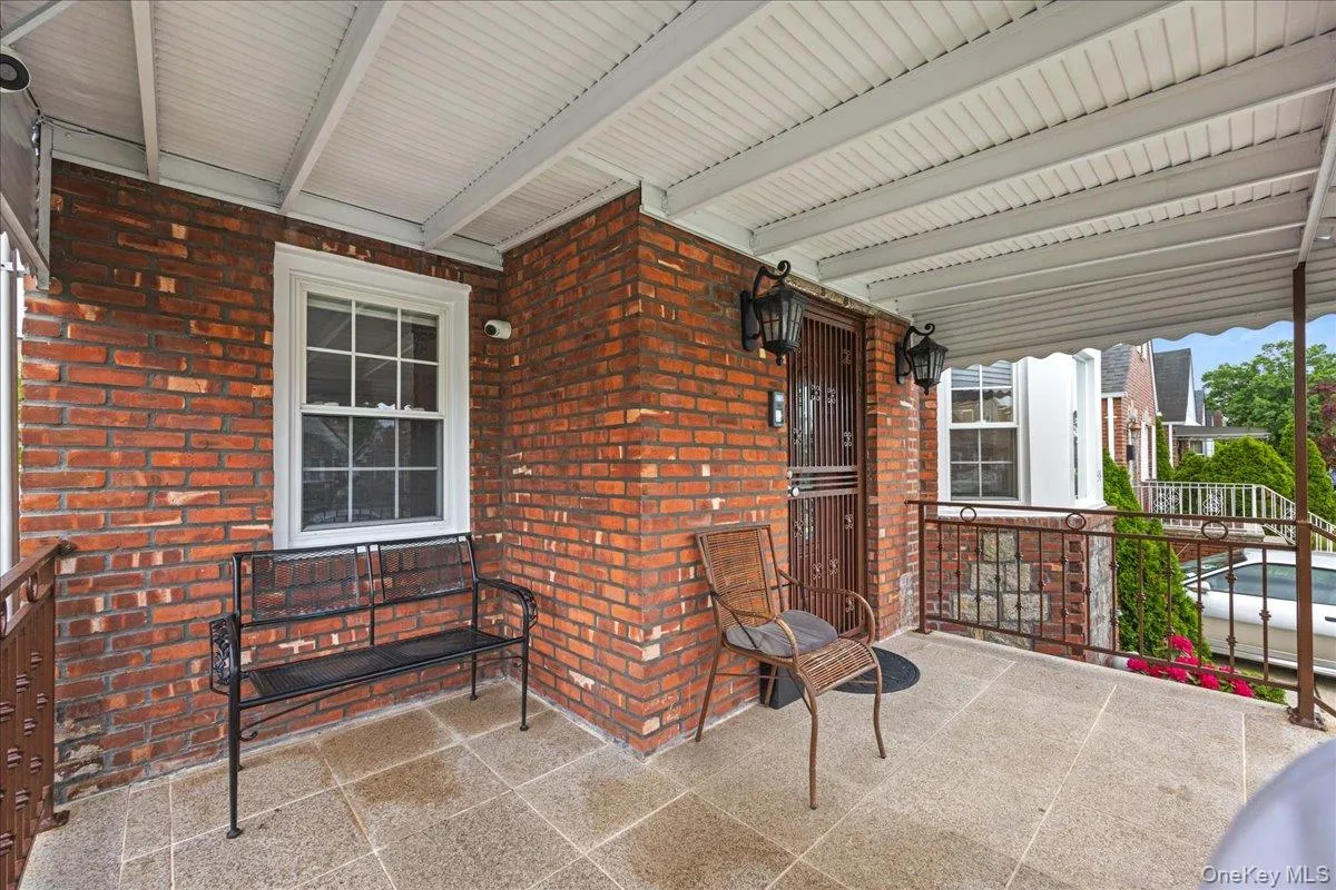 98 Sussex Road, Hempstead, NY, 4 Bedrooms Bedrooms, 6 Rooms Rooms,2 BathroomsBathrooms,Residential,For Rent,Sussex,0,1005068 98 Sussex Road, Hempstead, NY, 4 Bedrooms Bedrooms, 6 Rooms Rooms,2 BathroomsBathrooms,Residential,For Rent,Sussex,0,1005068