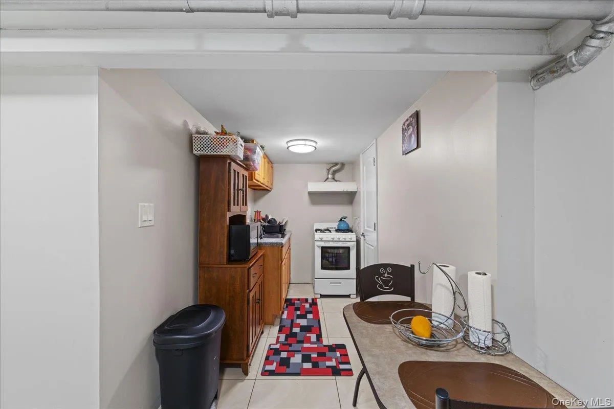 98 Sussex Road, Hempstead, NY, 4 Bedrooms Bedrooms, 6 Rooms Rooms,2 BathroomsBathrooms,Residential,For Rent,Sussex,0,1005068 98 Sussex Road, Hempstead, NY, 4 Bedrooms Bedrooms, 6 Rooms Rooms,2 BathroomsBathrooms,Residential,For Rent,Sussex,0,1005068