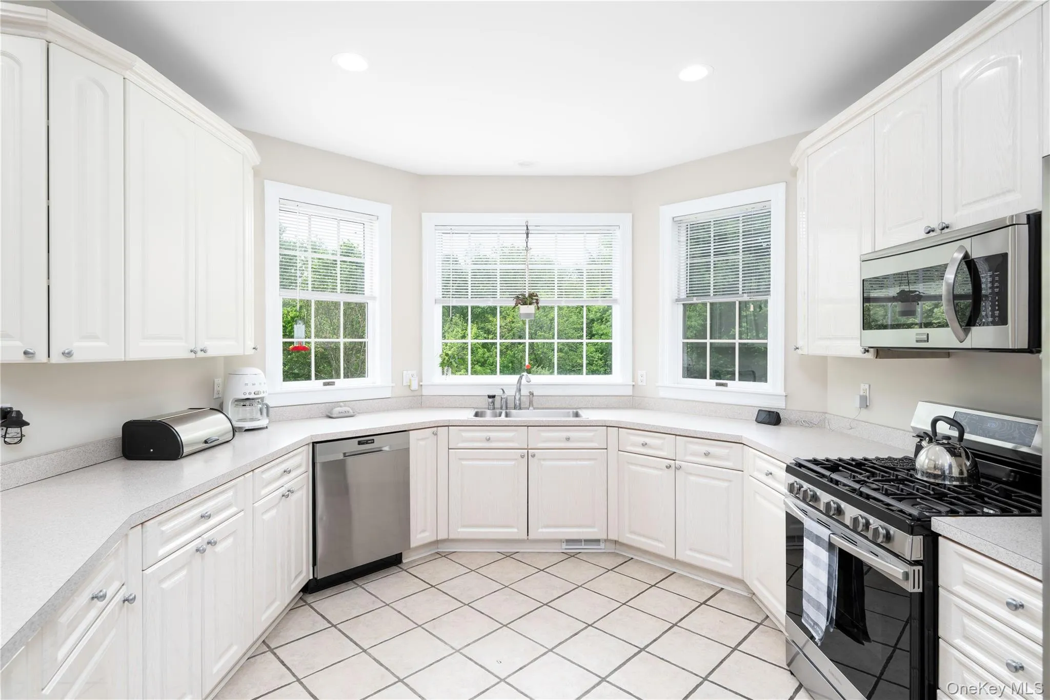 82 Anton Drive, Carmel, NY, 6 Bedrooms Bedrooms, 17 Rooms Rooms,4 BathroomsBathrooms,Residential,For Rent,Anton,0,1005072 82 Anton Drive, Carmel, NY, 6 Bedrooms Bedrooms, 17 Rooms Rooms,4 BathroomsBathrooms,Residential,For Rent,Anton,0,1005072