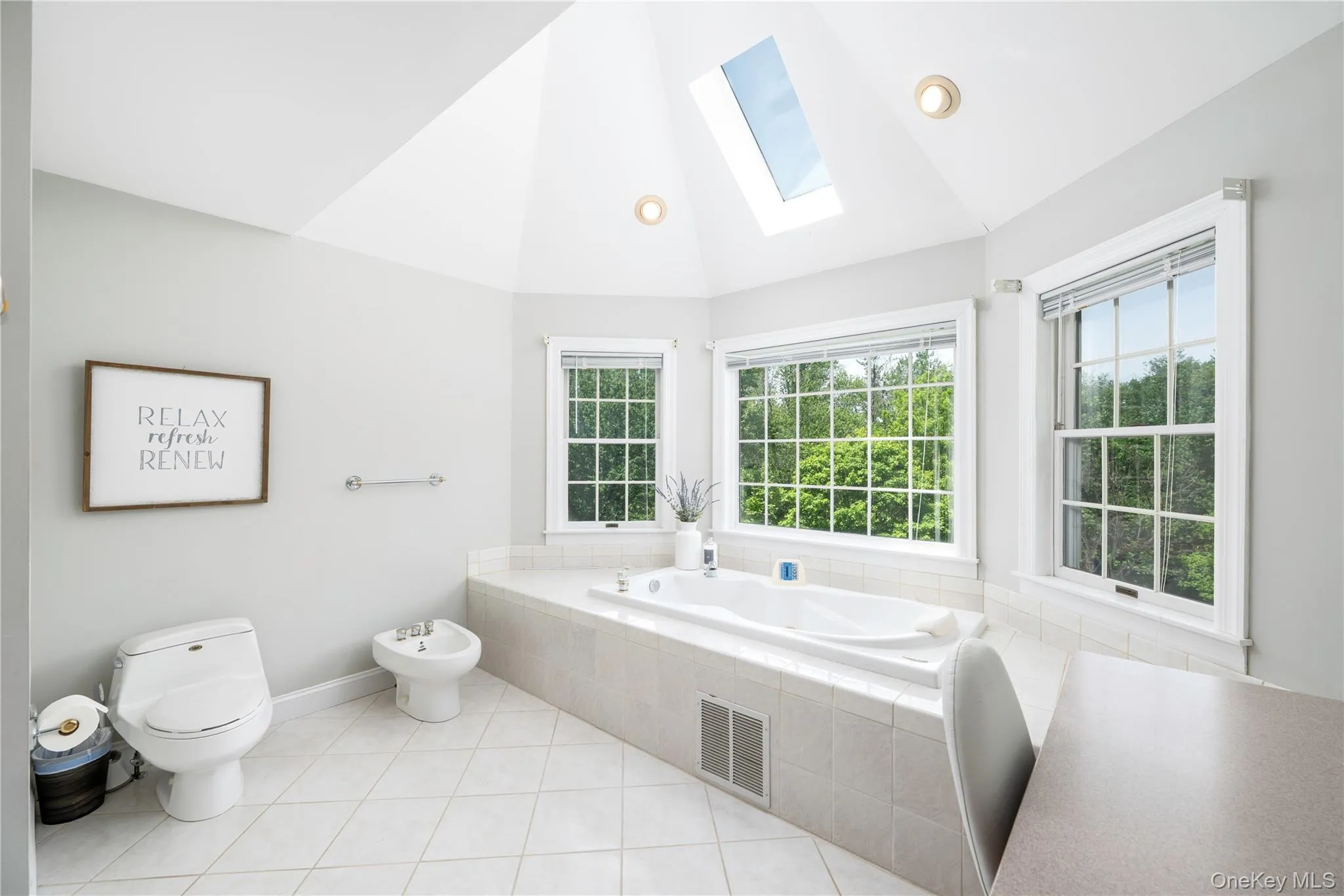 82 Anton Drive, Carmel, NY, 6 Bedrooms Bedrooms, 17 Rooms Rooms,4 BathroomsBathrooms,Residential,For Rent,Anton,0,1005072 82 Anton Drive, Carmel, NY, 6 Bedrooms Bedrooms, 17 Rooms Rooms,4 BathroomsBathrooms,Residential,For Rent,Anton,0,1005072