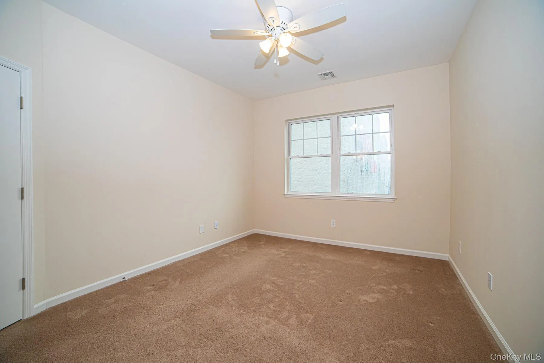 12 Sophia Court, Babylon, NY, 2 Bedrooms Bedrooms, 5 Rooms Rooms,2 BathroomsBathrooms,Residential Lease,For Rent,Sophia Court,0,1005079 12 Sophia Court, Babylon, NY, 2 Bedrooms Bedrooms, 5 Rooms Rooms,2 BathroomsBathrooms,Residential Lease,For Rent,Sophia Court,0,1005079