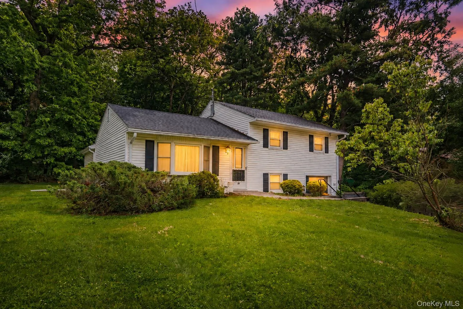 35 Windwood Drive, Newburgh (town), NY, 3 Bedrooms Bedrooms, 8 Rooms Rooms,1 BathroomBathrooms,Residential,For Rent,Windwood,0,1005084 35 Windwood Drive, Newburgh (town), NY, 3 Bedrooms Bedrooms, 8 Rooms Rooms,1 BathroomBathrooms,Residential,For Rent,Windwood,0,1005084