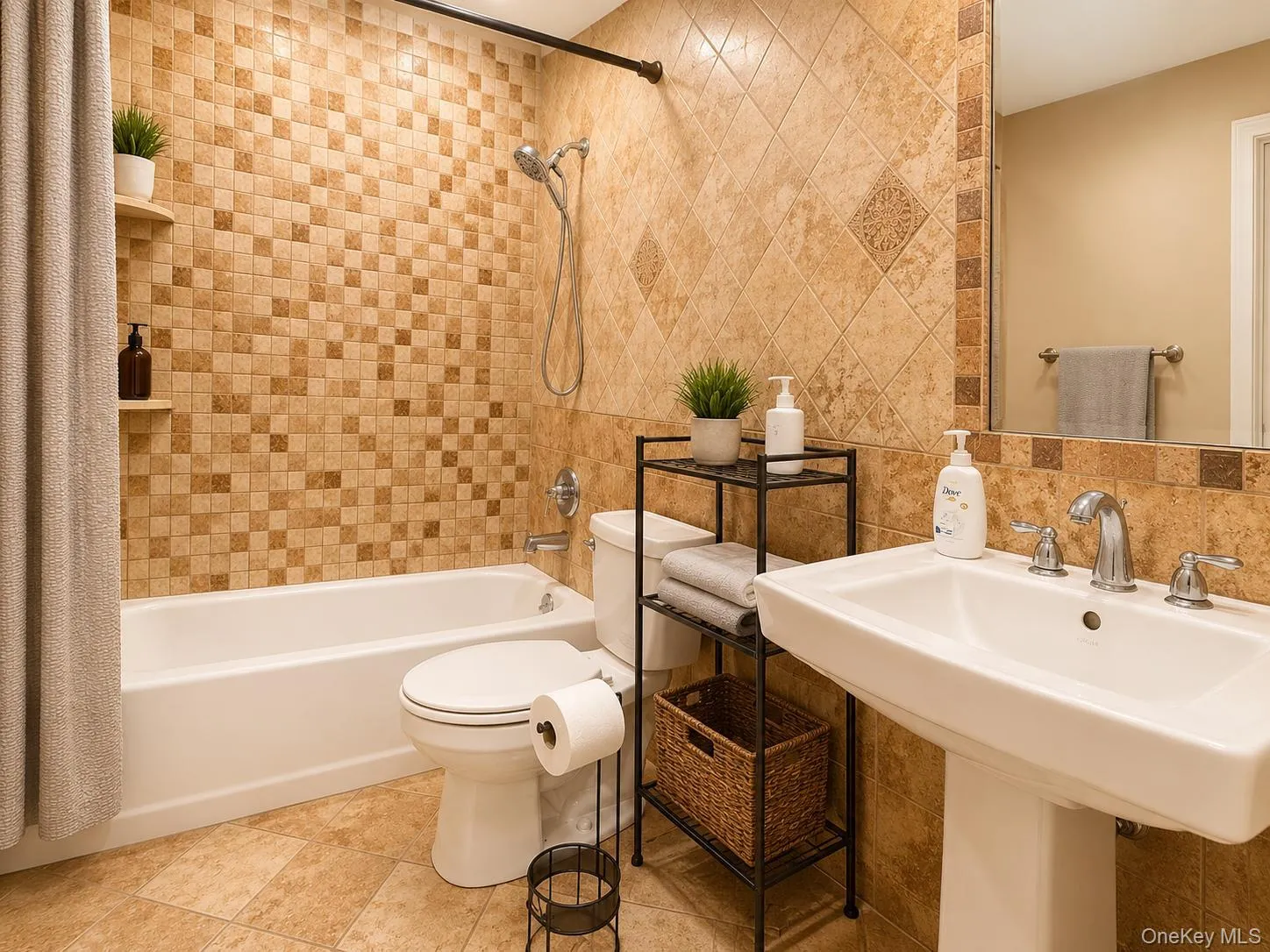 Full Bath on 2nd Floor Full Bath on 2nd Floor