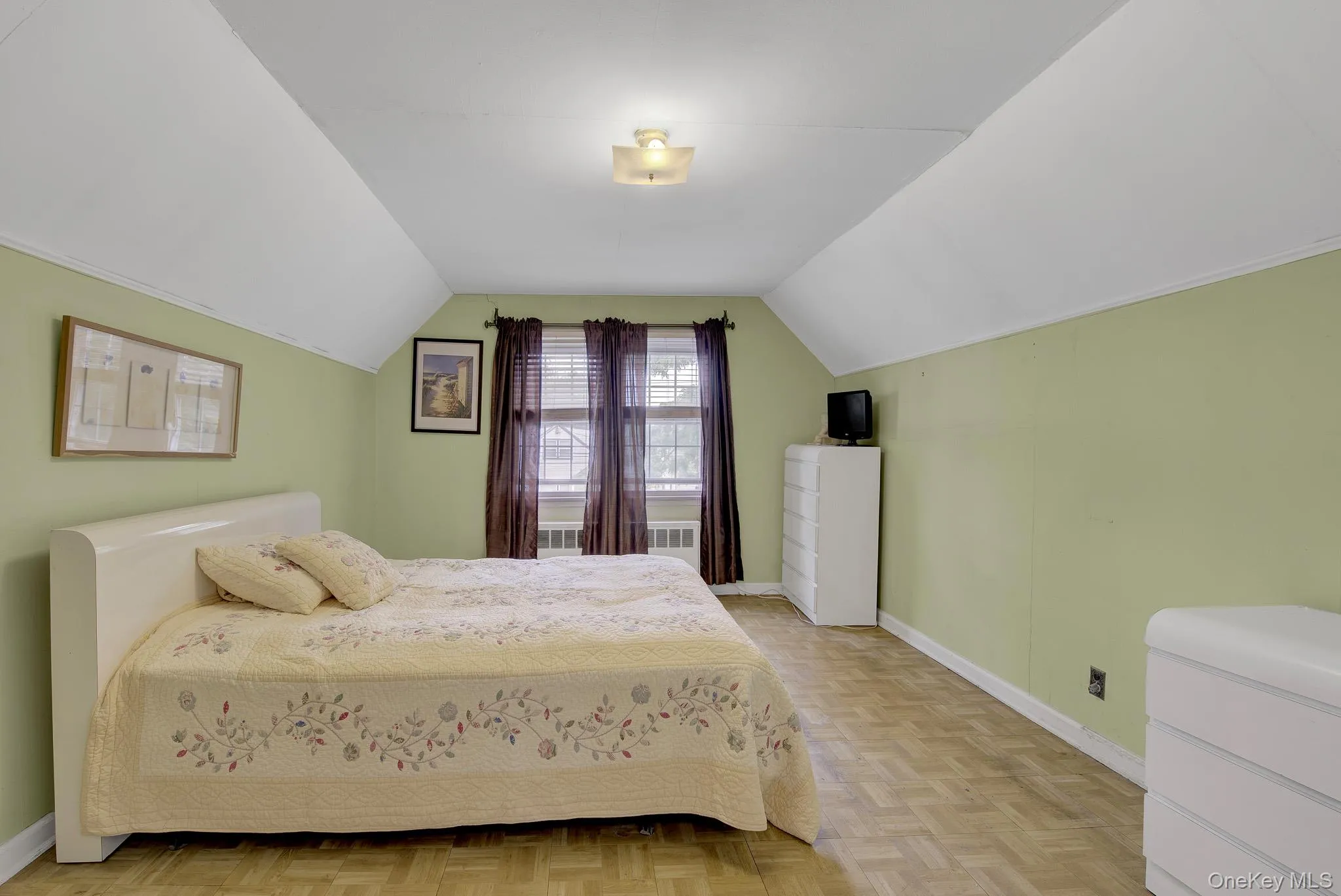 33 Mc Kee Street, North Hempstead, NY, 4 Bedrooms Bedrooms, 7 Rooms Rooms,2 BathroomsBathrooms,Residential,For Rent,Mc Kee,0,1005090 33 Mc Kee Street, North Hempstead, NY, 4 Bedrooms Bedrooms, 7 Rooms Rooms,2 BathroomsBathrooms,Residential,For Rent,Mc Kee,0,1005090
