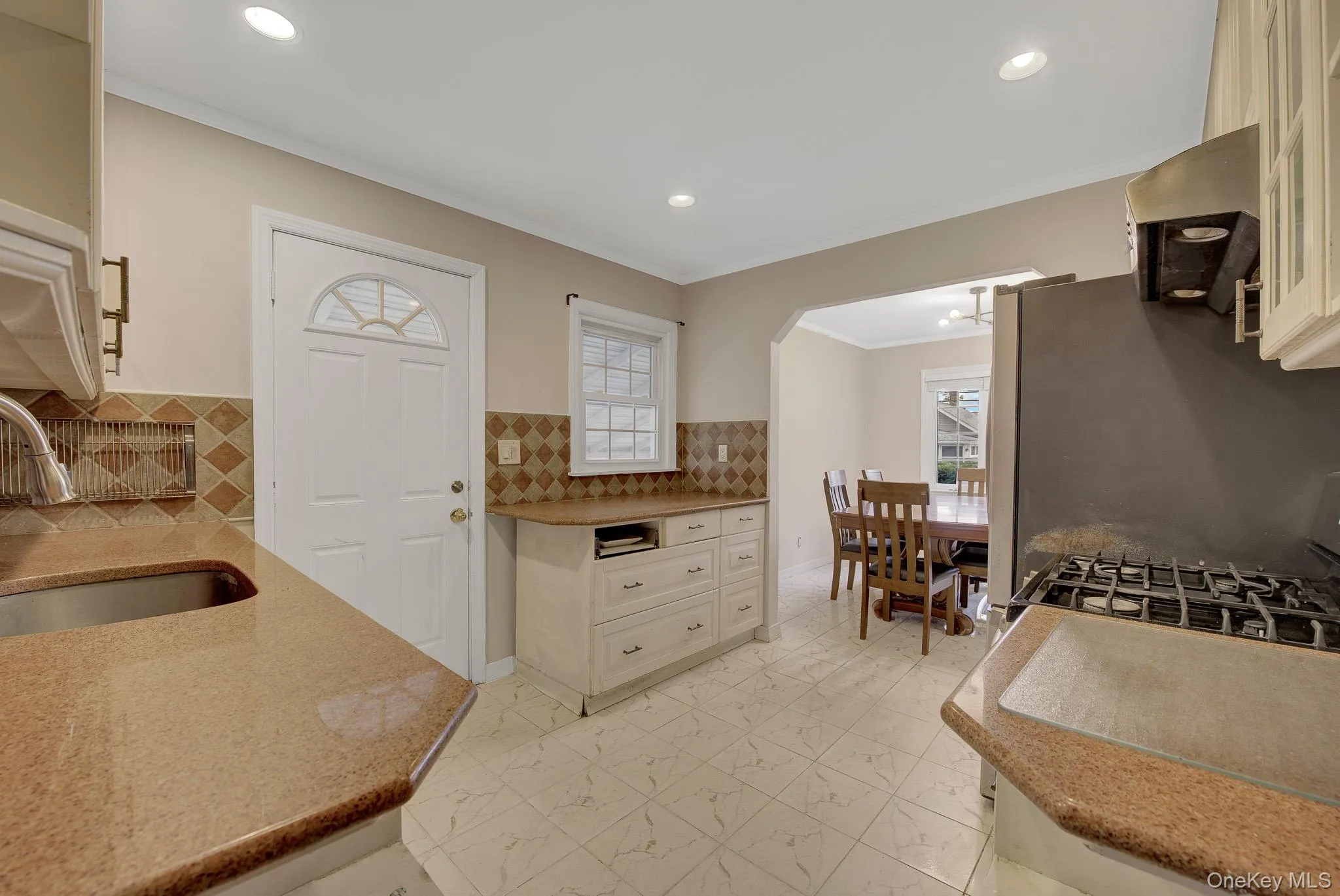 33 Mc Kee Street, North Hempstead, NY, 4 Bedrooms Bedrooms, 7 Rooms Rooms,2 BathroomsBathrooms,Residential,For Rent,Mc Kee,0,1005090 33 Mc Kee Street, North Hempstead, NY, 4 Bedrooms Bedrooms, 7 Rooms Rooms,2 BathroomsBathrooms,Residential,For Rent,Mc Kee,0,1005090