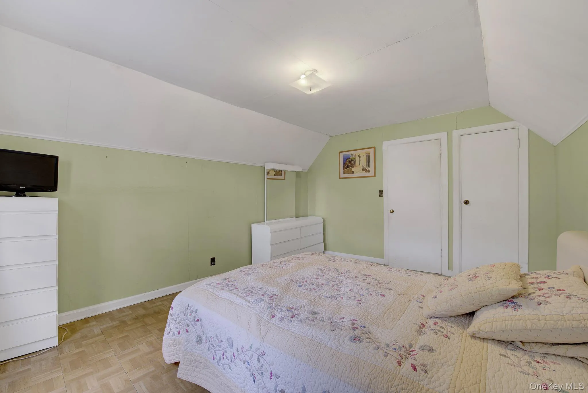 33 Mc Kee Street, North Hempstead, NY, 4 Bedrooms Bedrooms, 7 Rooms Rooms,2 BathroomsBathrooms,Residential,For Rent,Mc Kee,0,1005090 33 Mc Kee Street, North Hempstead, NY, 4 Bedrooms Bedrooms, 7 Rooms Rooms,2 BathroomsBathrooms,Residential,For Rent,Mc Kee,0,1005090
