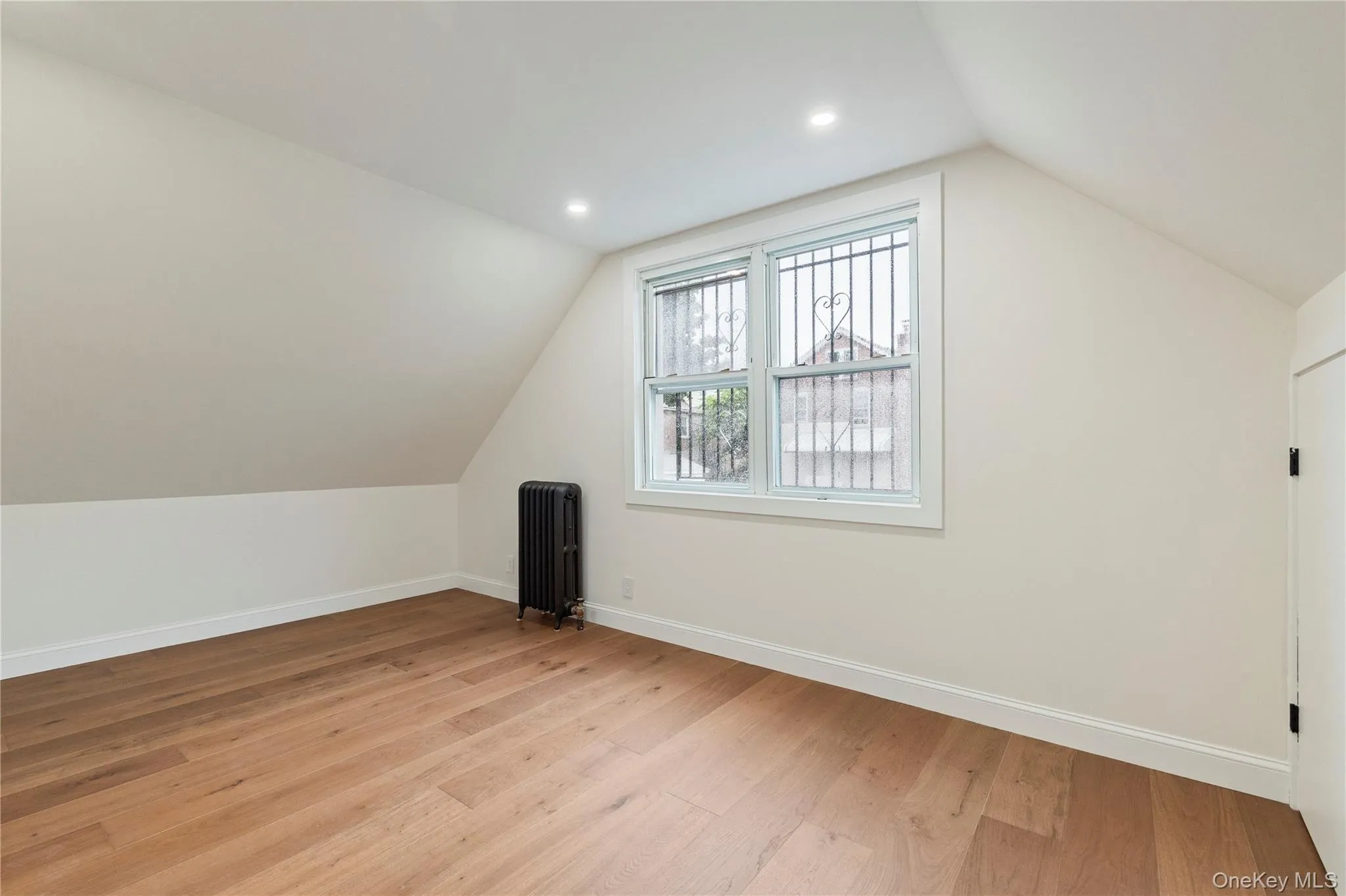 3406 Ely Avenue, New York, NY, 3 Bedrooms Bedrooms, 6 Rooms Rooms,2 BathroomsBathrooms,Residential,For Rent,Ely,0,1005091 3406 Ely Avenue, New York, NY, 3 Bedrooms Bedrooms, 6 Rooms Rooms,2 BathroomsBathrooms,Residential,For Rent,Ely,0,1005091
