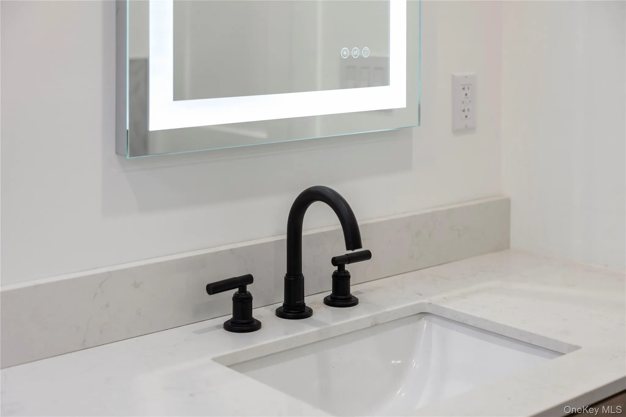 3406 Ely Avenue, New York, NY, 3 Bedrooms Bedrooms, 6 Rooms Rooms,2 BathroomsBathrooms,Residential,For Rent,Ely,0,1005091 3406 Ely Avenue, New York, NY, 3 Bedrooms Bedrooms, 6 Rooms Rooms,2 BathroomsBathrooms,Residential,For Rent,Ely,0,1005091