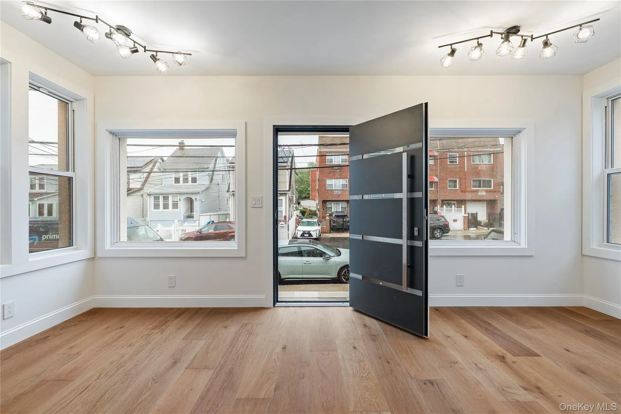 3406 Ely Avenue, New York, NY, 3 Bedrooms Bedrooms, 6 Rooms Rooms,2 BathroomsBathrooms,Residential,For Rent,Ely,0,1005091 3406 Ely Avenue, New York, NY, 3 Bedrooms Bedrooms, 6 Rooms Rooms,2 BathroomsBathrooms,Residential,For Rent,Ely,0,1005091