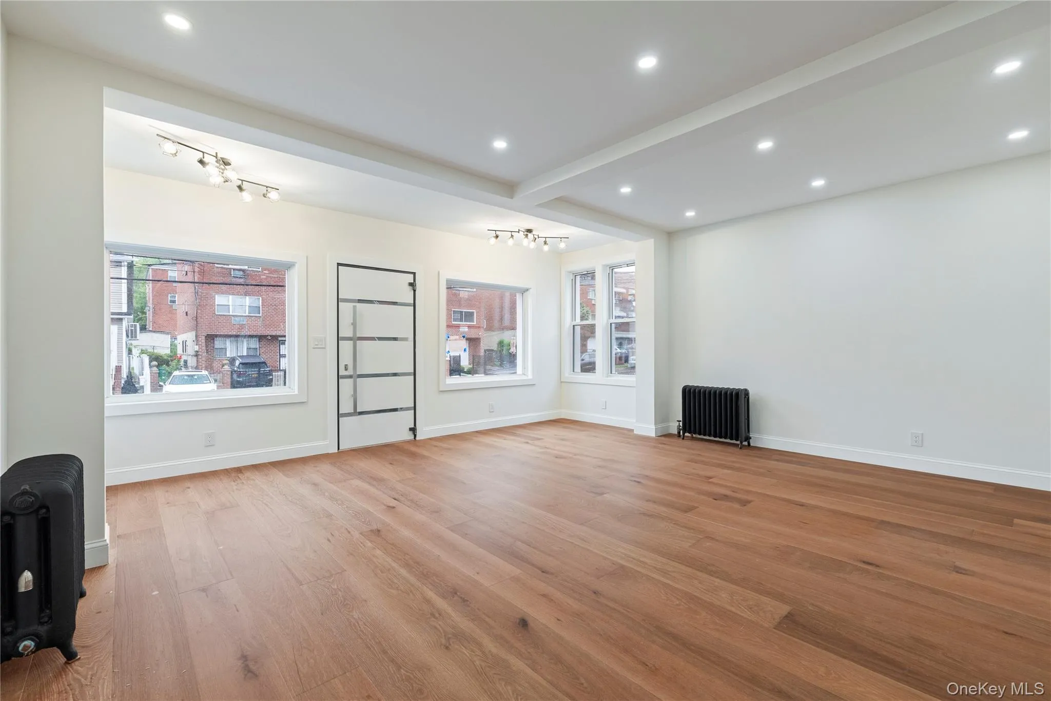 3406 Ely Avenue, New York, NY, 3 Bedrooms Bedrooms, 6 Rooms Rooms,2 BathroomsBathrooms,Residential,For Rent,Ely,0,1005091 3406 Ely Avenue, New York, NY, 3 Bedrooms Bedrooms, 6 Rooms Rooms,2 BathroomsBathrooms,Residential,For Rent,Ely,0,1005091