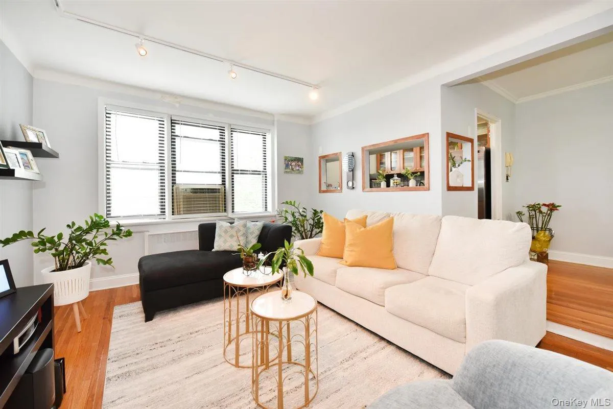 143-50 Hoover Avenue, New York, NY, 1 Bedroom Bedrooms, 3 Rooms Rooms,1 BathroomBathrooms,Residential,For Rent,Hoover,0,1005092 143-50 Hoover Avenue, New York, NY, 1 Bedroom Bedrooms, 3 Rooms Rooms,1 BathroomBathrooms,Residential,For Rent,Hoover,0,1005092