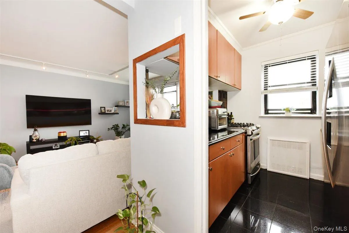 143-50 Hoover Avenue, New York, NY, 1 Bedroom Bedrooms, 3 Rooms Rooms,1 BathroomBathrooms,Residential,For Rent,Hoover,0,1005092 143-50 Hoover Avenue, New York, NY, 1 Bedroom Bedrooms, 3 Rooms Rooms,1 BathroomBathrooms,Residential,For Rent,Hoover,0,1005092